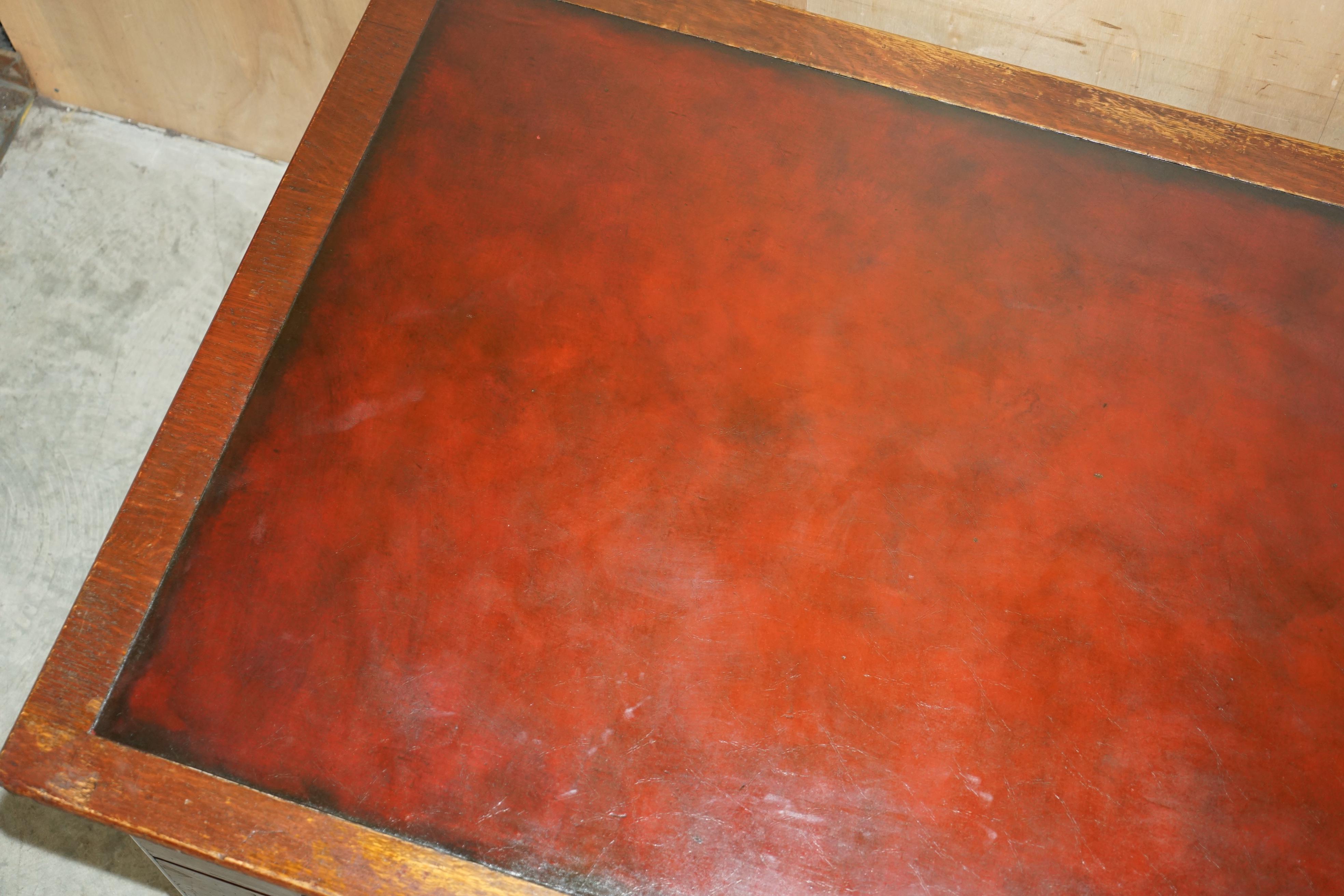 STUNNING RESTORED ANTIQUE GREAT WESTERN RAILWAYS STAMPED TWO SiDE PARTNERS DESK 2