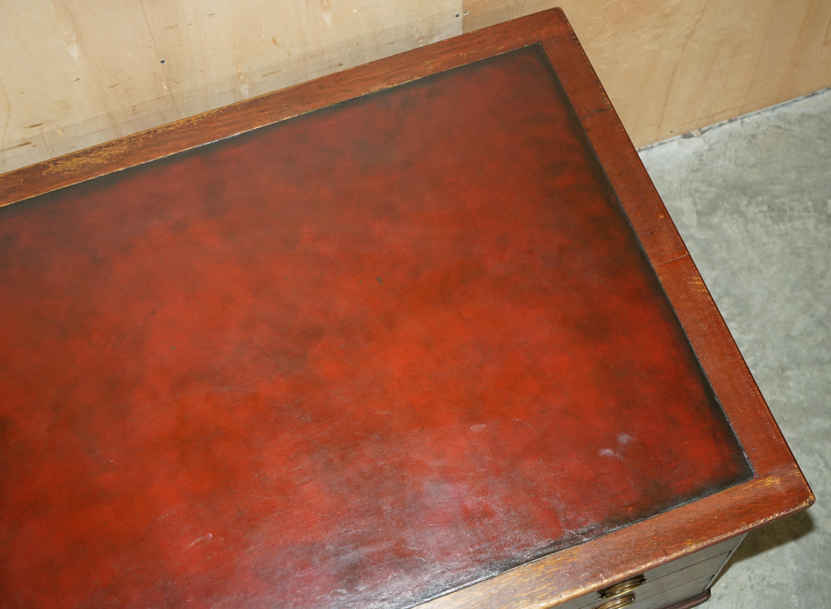 STUNNING RESTORED ANTIQUE GREAT WESTERN RAILWAYS STAMPED TWO SiDE PARTNERS DESK 4