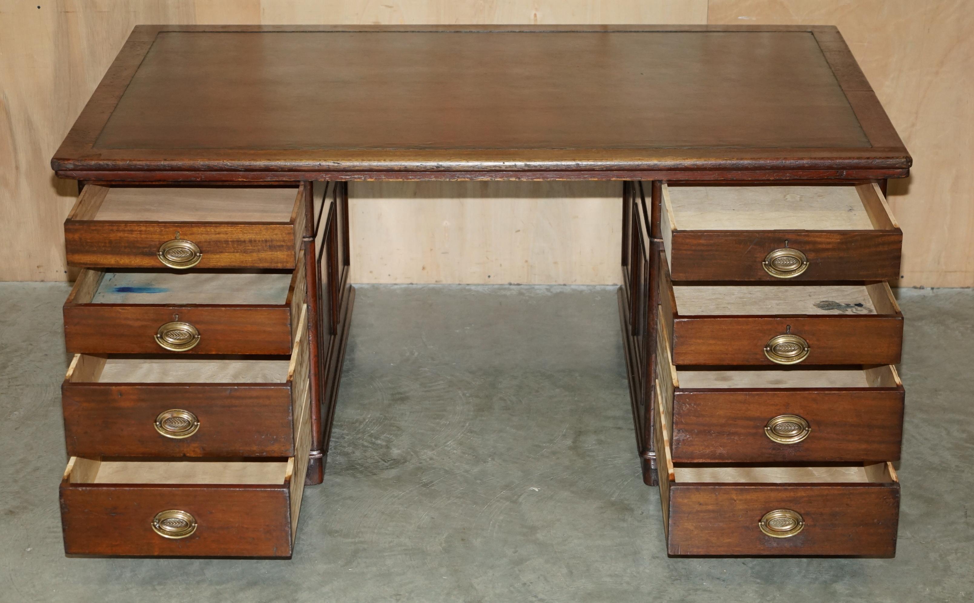STUNNING RESTORED ANTIQUE GREAT WESTERN RAILWAYS STAMPED TWO SiDE PARTNERS DESK 11