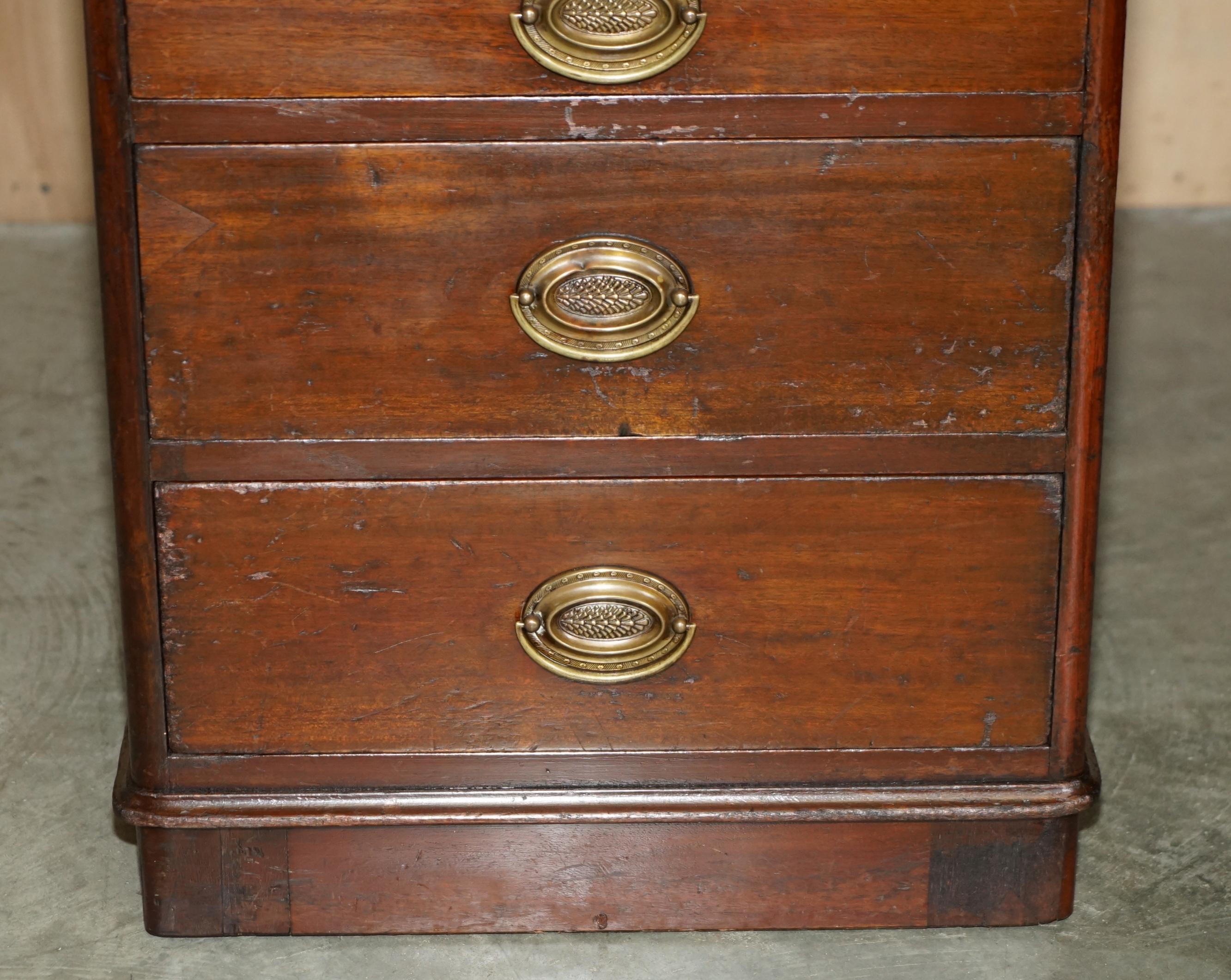 STUNNING RESTORED ANTIQUE GREAT WESTERN RAILWAYS STAMPED TWO SiDE PARTNERS DESK In Good Condition In West Sussex, Pulborough