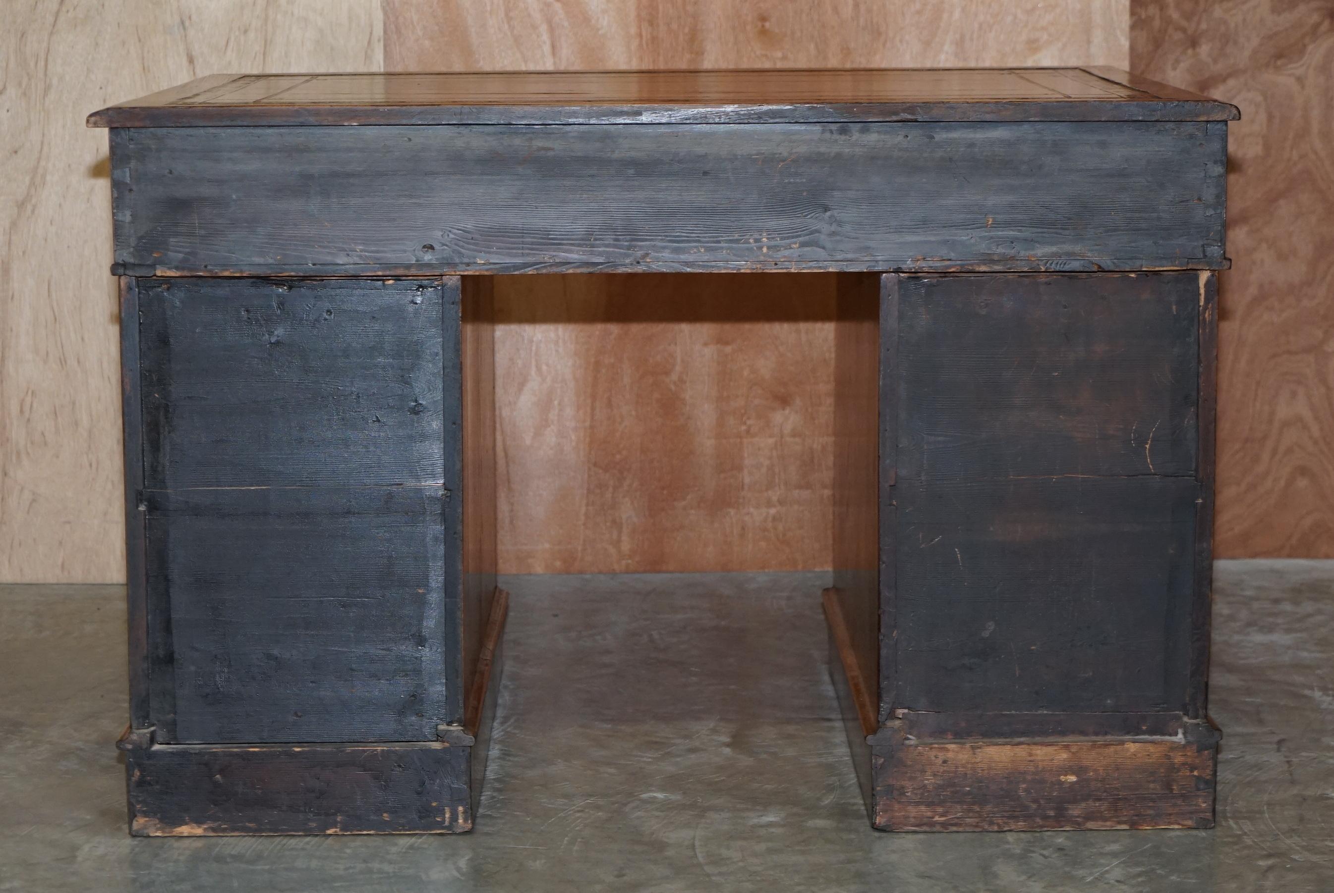Stunning Restored circa 1800 Georgian Oak & Brown Leather Partners Pedestal Desk For Sale 8