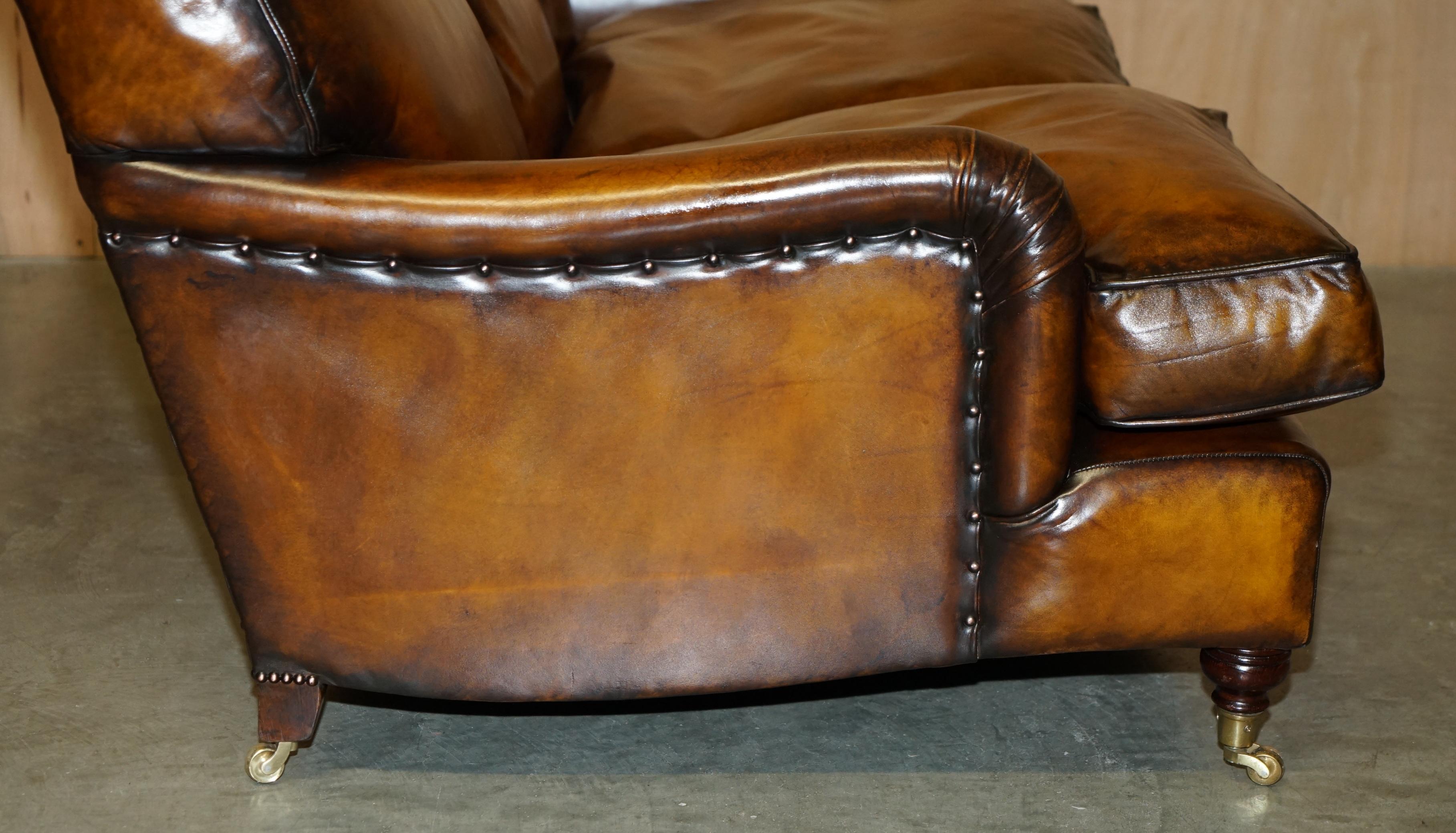 STUNNING RESTORED HAND DYED BROWN LEATHER HOWARDS & SON Style SOFA PART OF SUiTE im Angebot 8