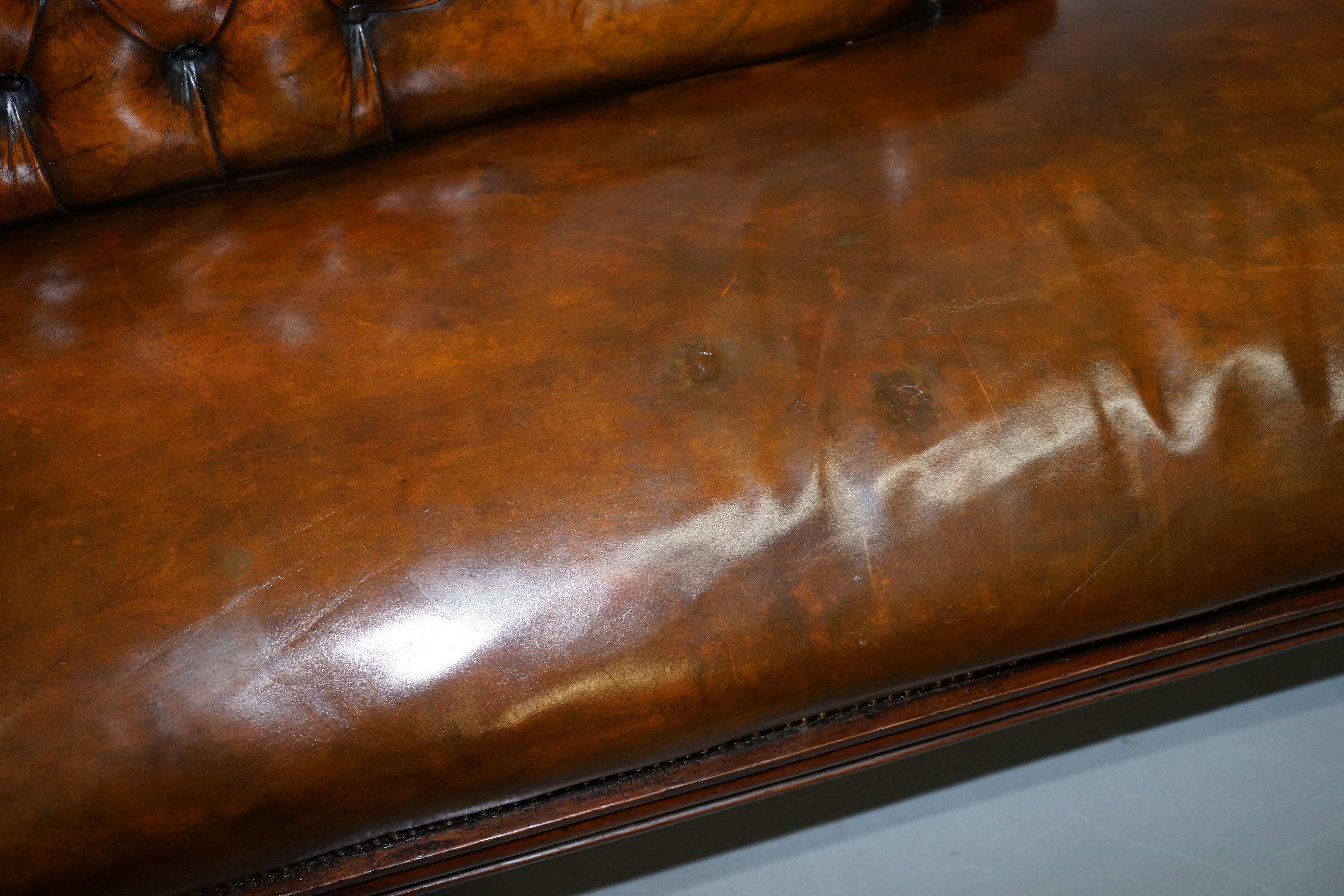 Stunning Restored Victorian Chesterfield Aged Brown Leather Chaise Longue Daybed 5