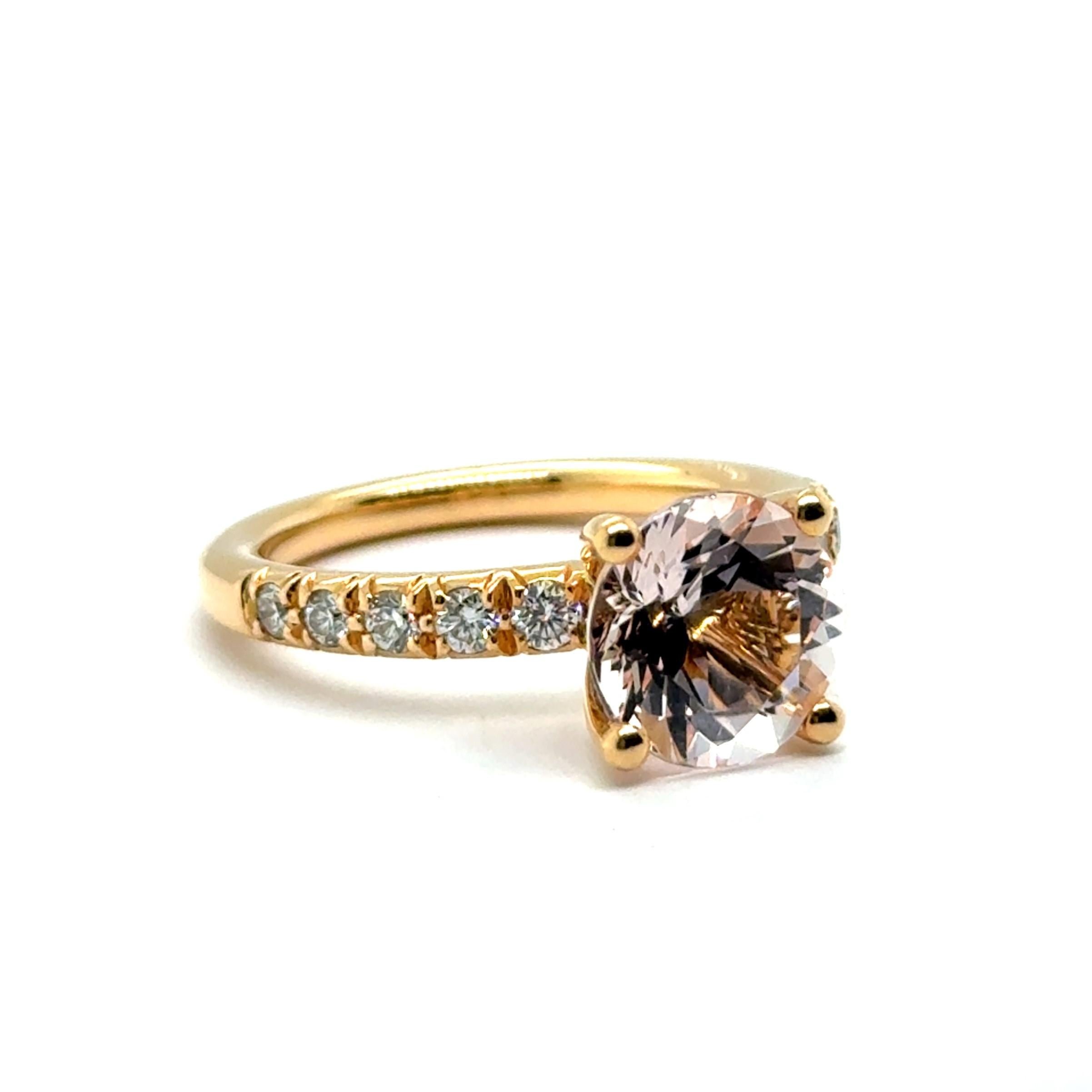 Stupendo anello con morganite e diamanti in oro rosso 18 carati di Lohri in vendita 6
