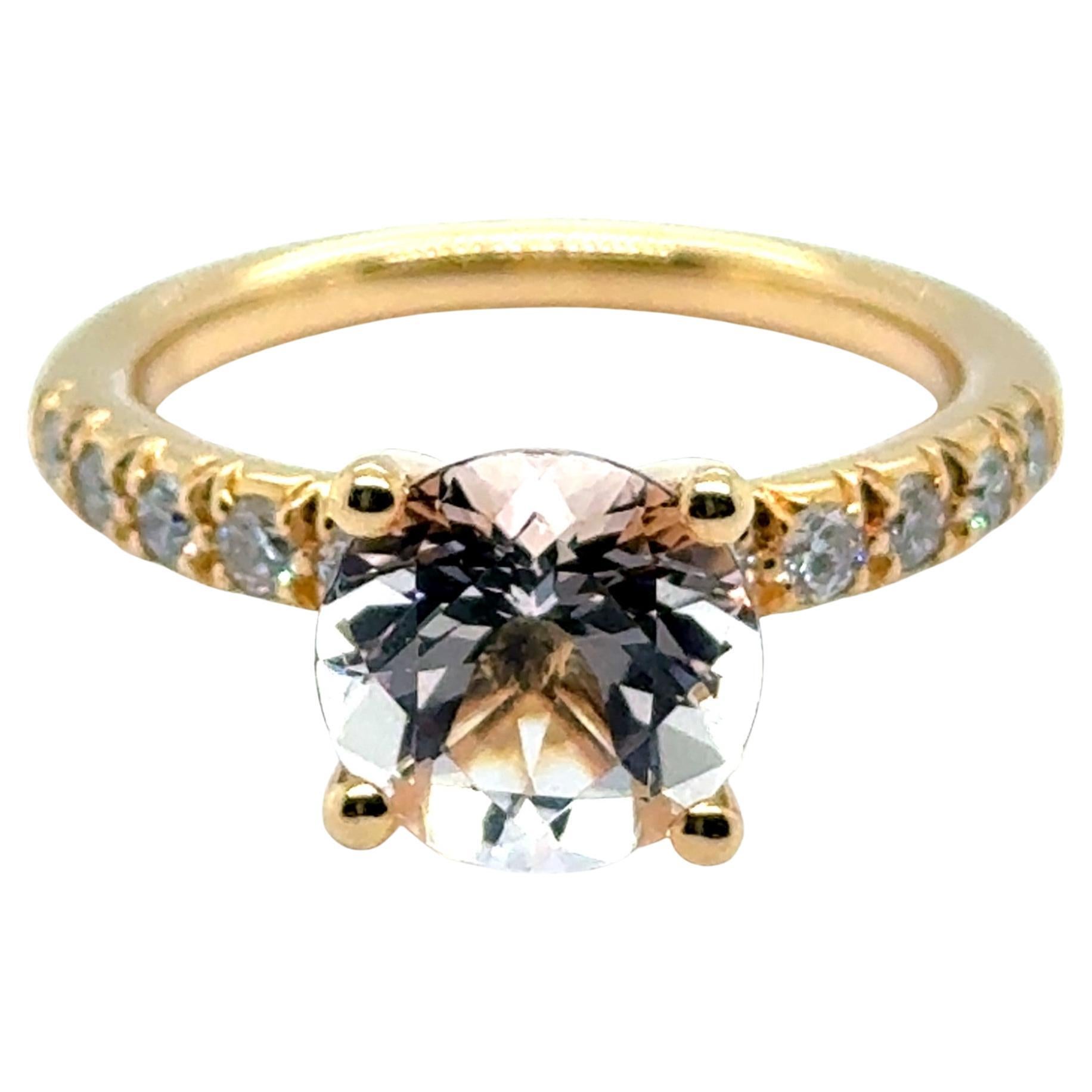 Stunning Ring with Morganite and Diamonds in 18 Karat Red Gold by Lohri