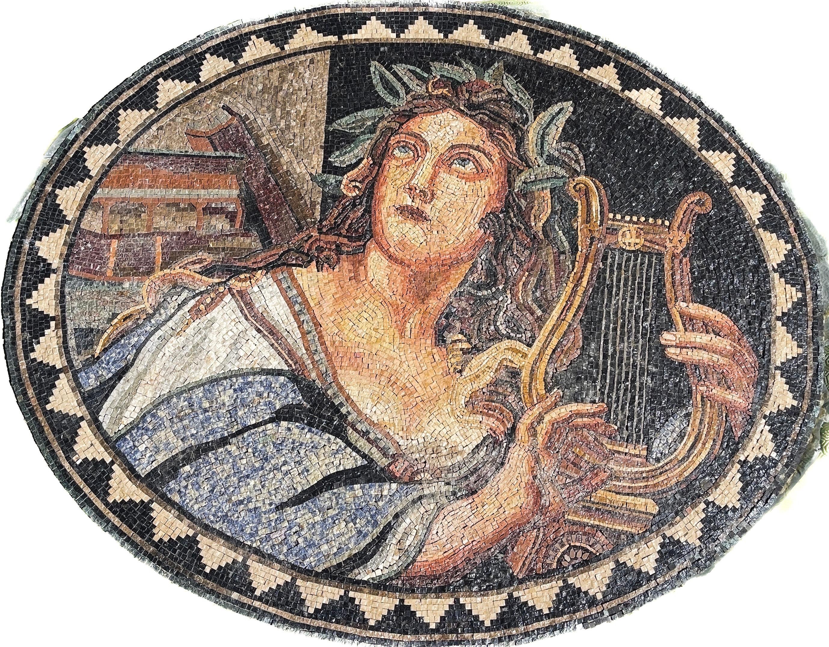 Atemberaubender römischer Mosaikstil, Harfe spielende Göttin, um 1950. (Italienisch) im Angebot