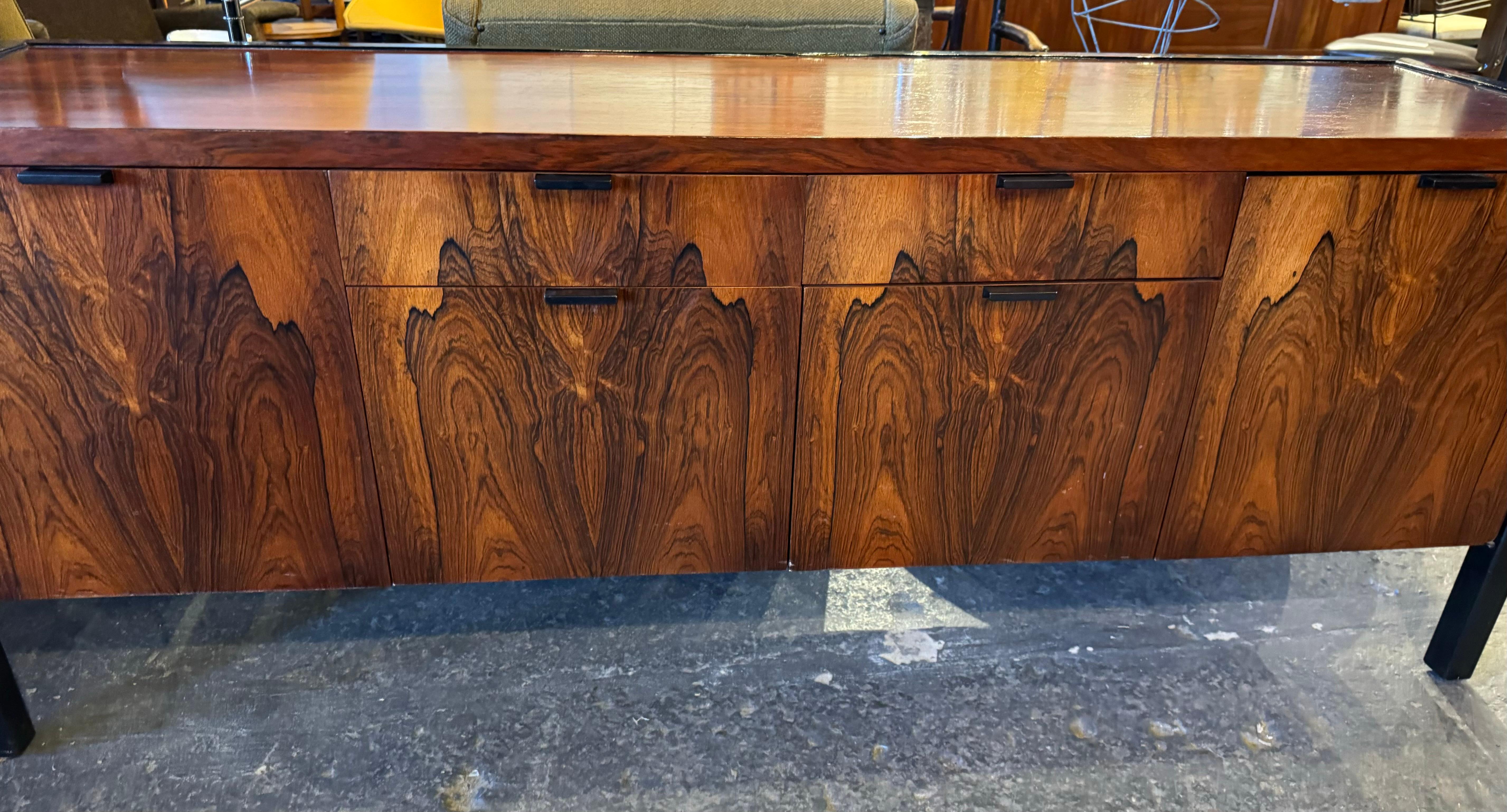 Stunning Rosewood Cabinet / credenza designed by George Nelson / Herman Miller In Good Condition In Buffalo, NY