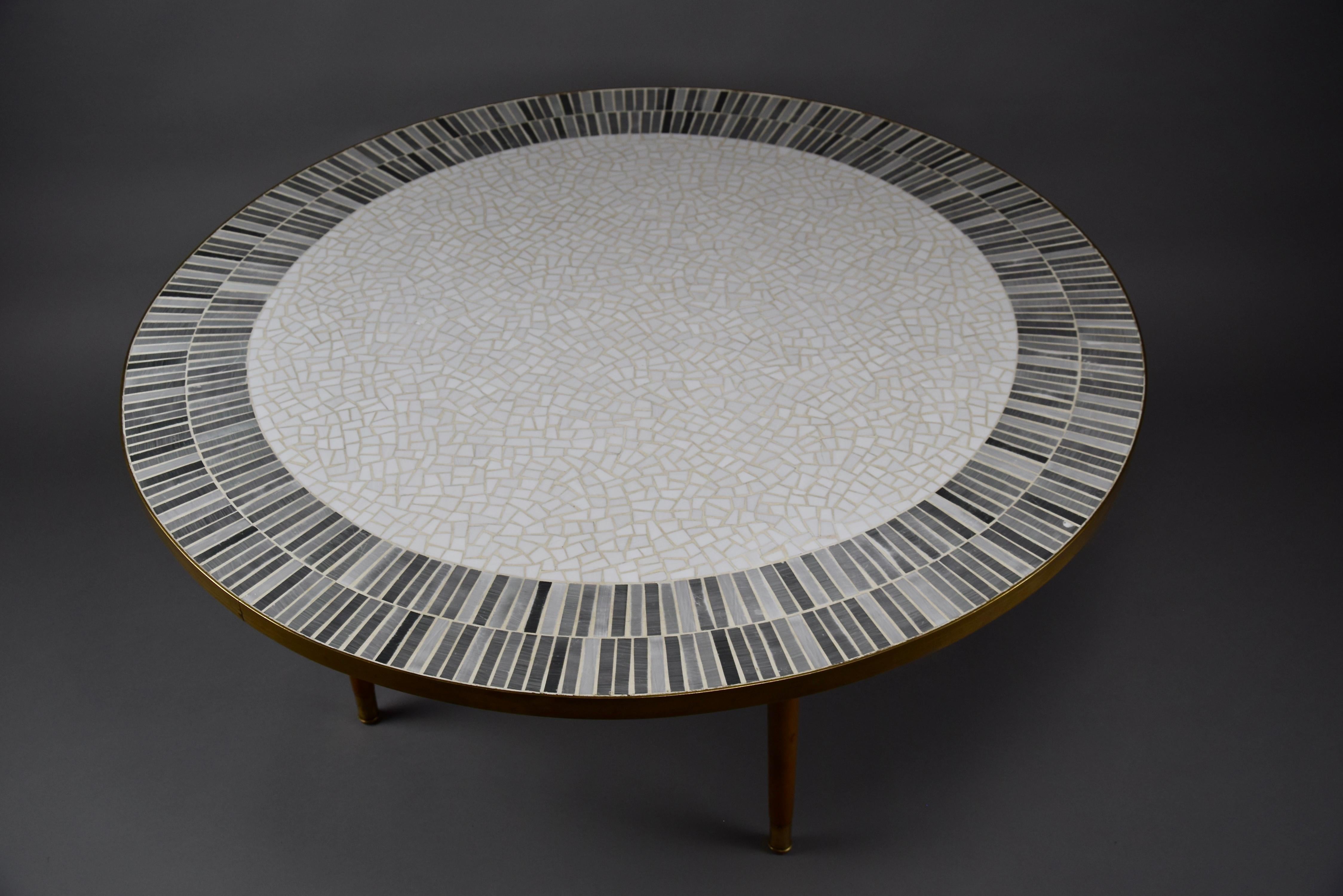 Stunning Round White and Grey Mosaic Coffee Table by Berthold Muller In Good Condition In Weesp, NL