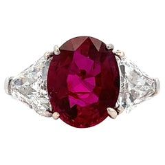 Stunning Ruby and Diamond Ring