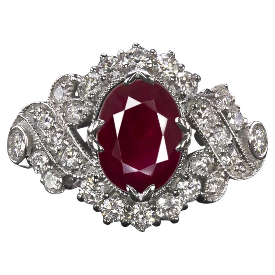 Une superbe bague en rubis et diamants en vente