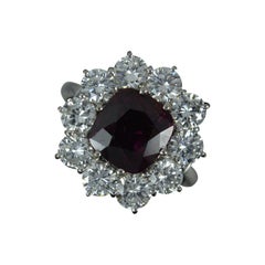 Stunning Ruby and Vs 2.8ct Diamond 18ct White Gold Cluster Ring