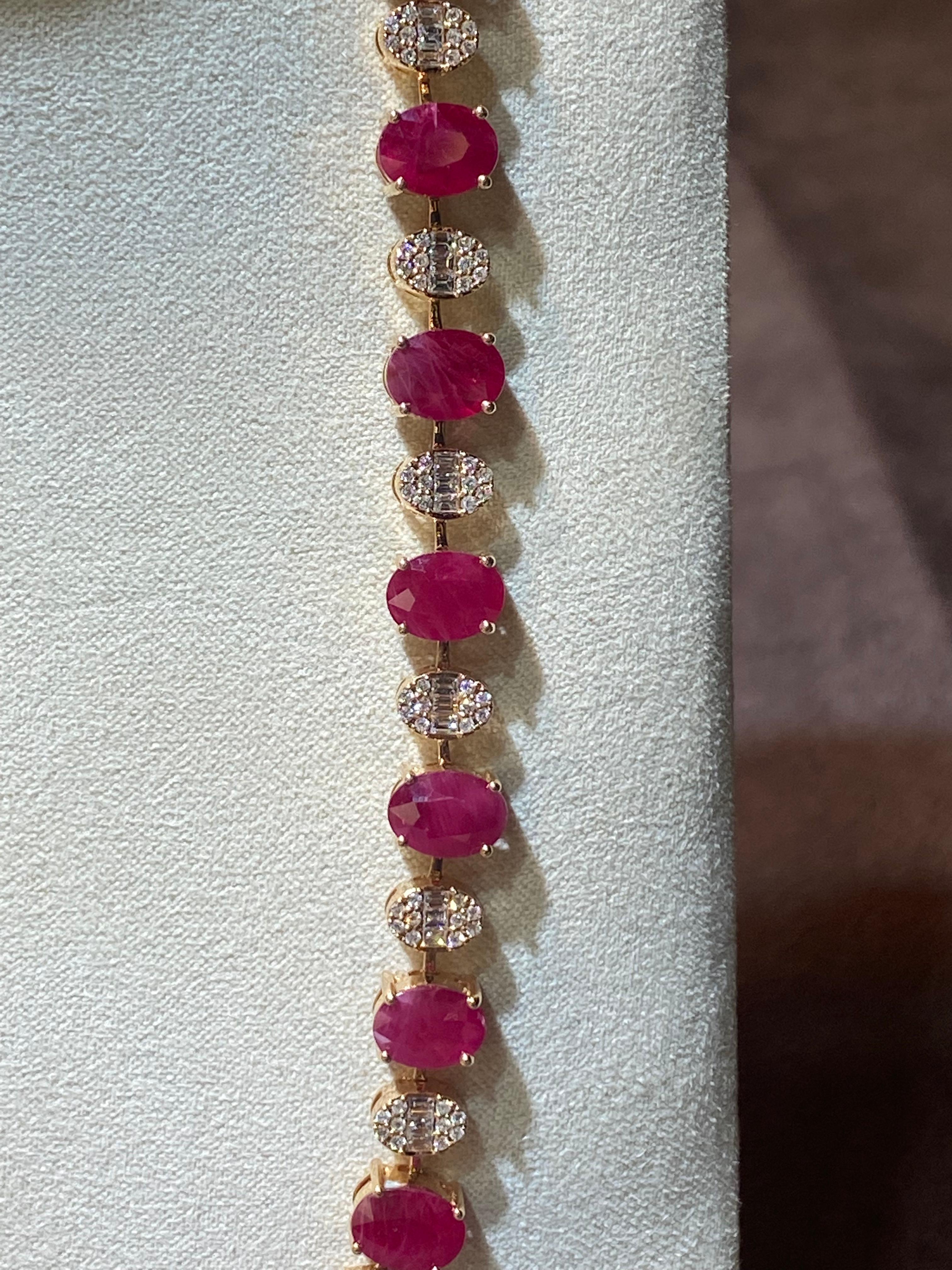 Modern Stunning Ruby Diamond 18K Yellow Gold Necklace for Her For Sale