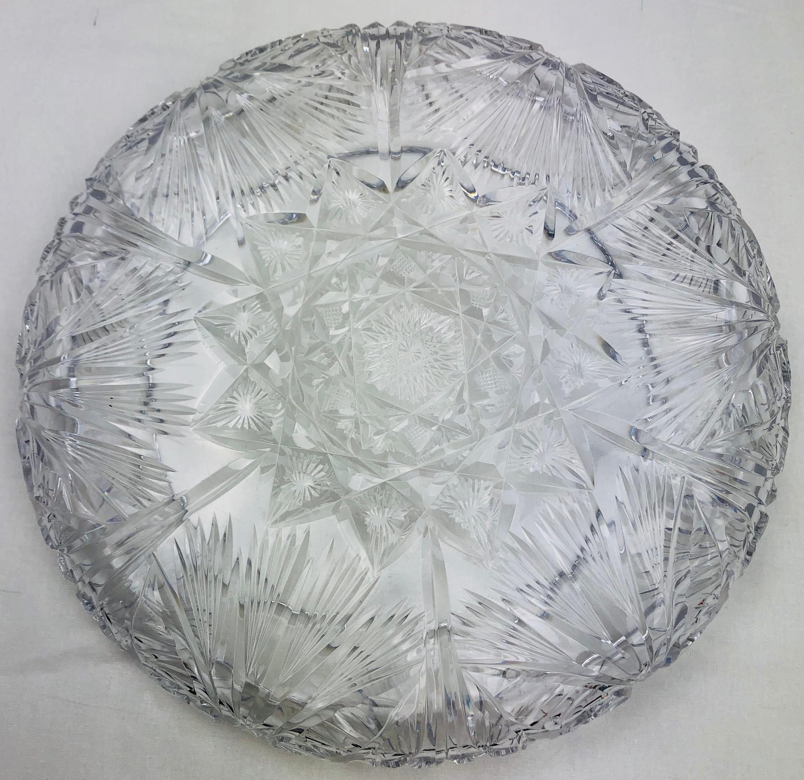 St. Louis French Hand Cut Crystal Decorative Bowl  For Sale 1