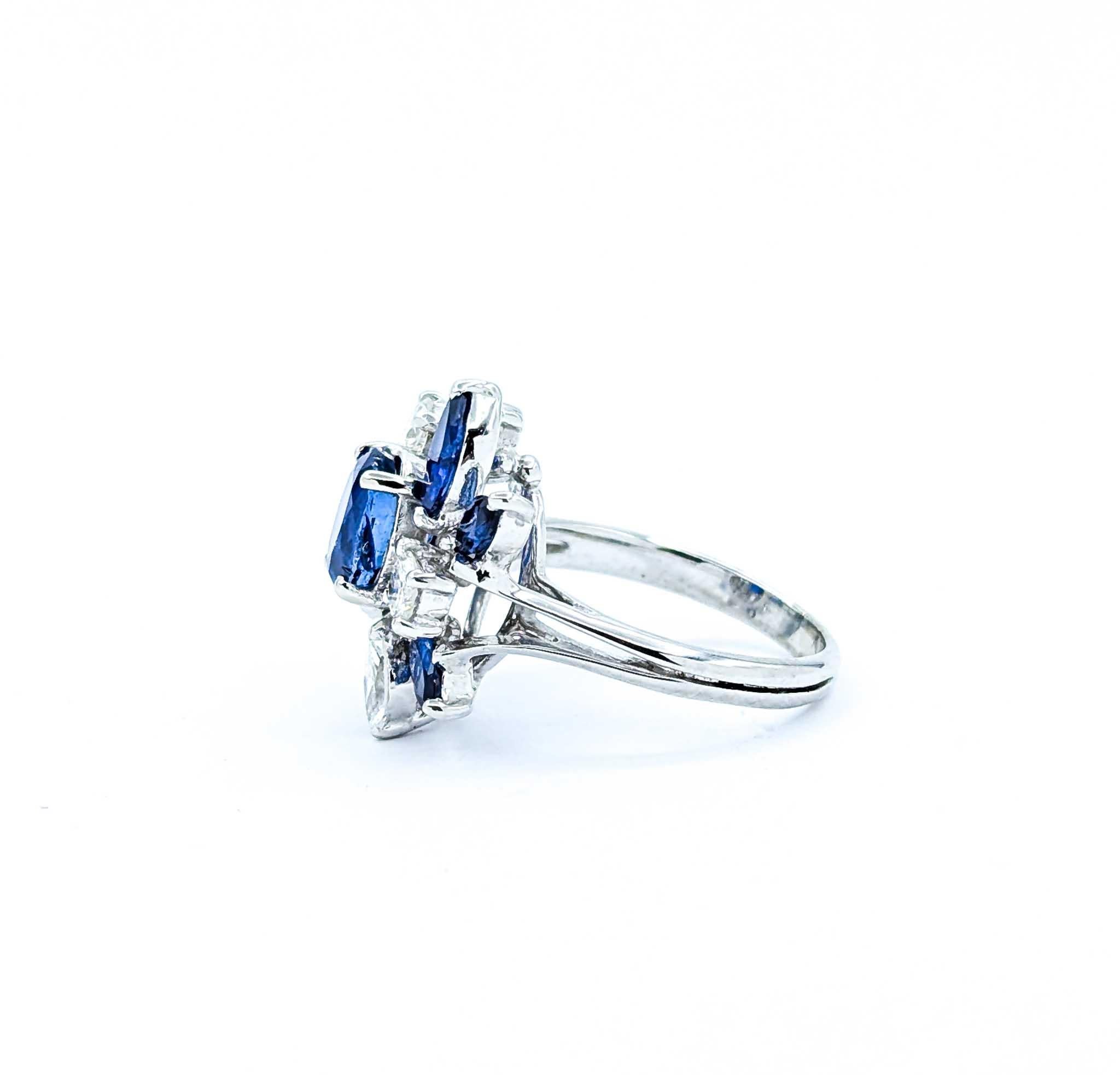 Stunning Sapphire & Diamond Cocktail Ring For Sale 2