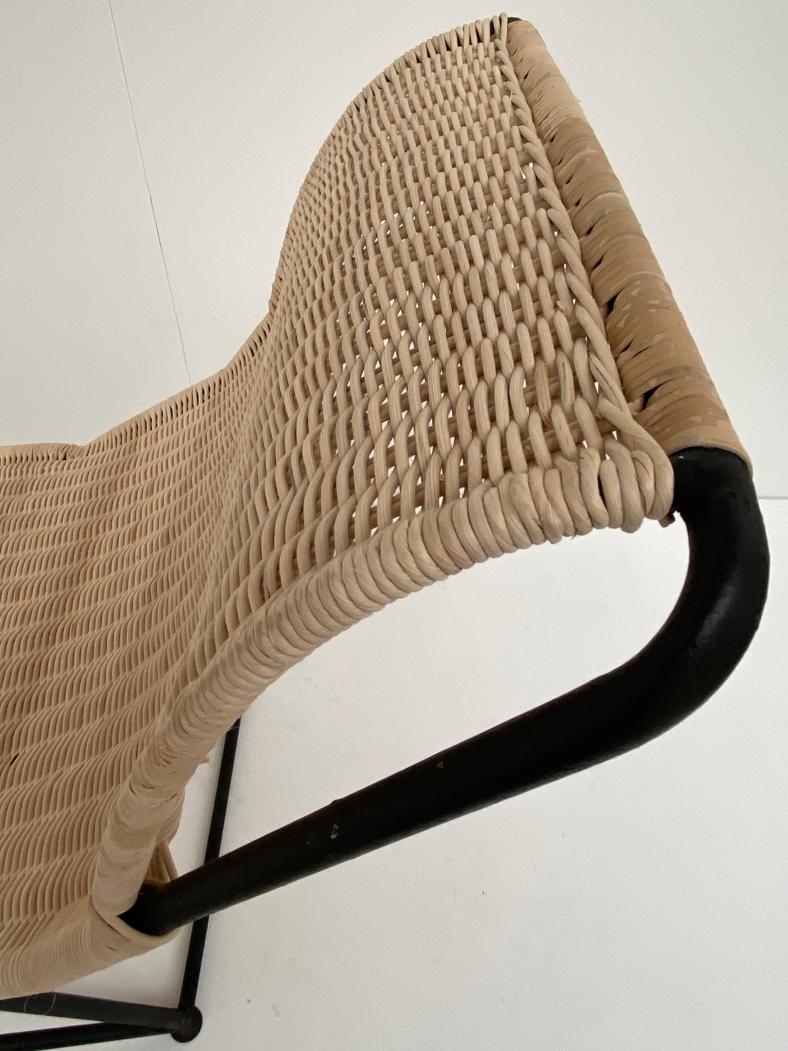 Mid-20th Century Stunning Sculptural Form Wicker Chaise Attributed to Raoul Guys, France, 1950's For Sale
