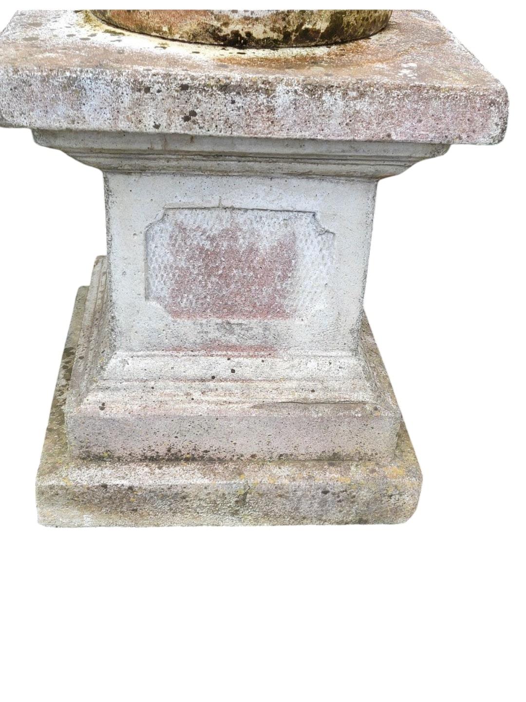 Superbe sculpture de Vénus se baignant 176 en vente 1