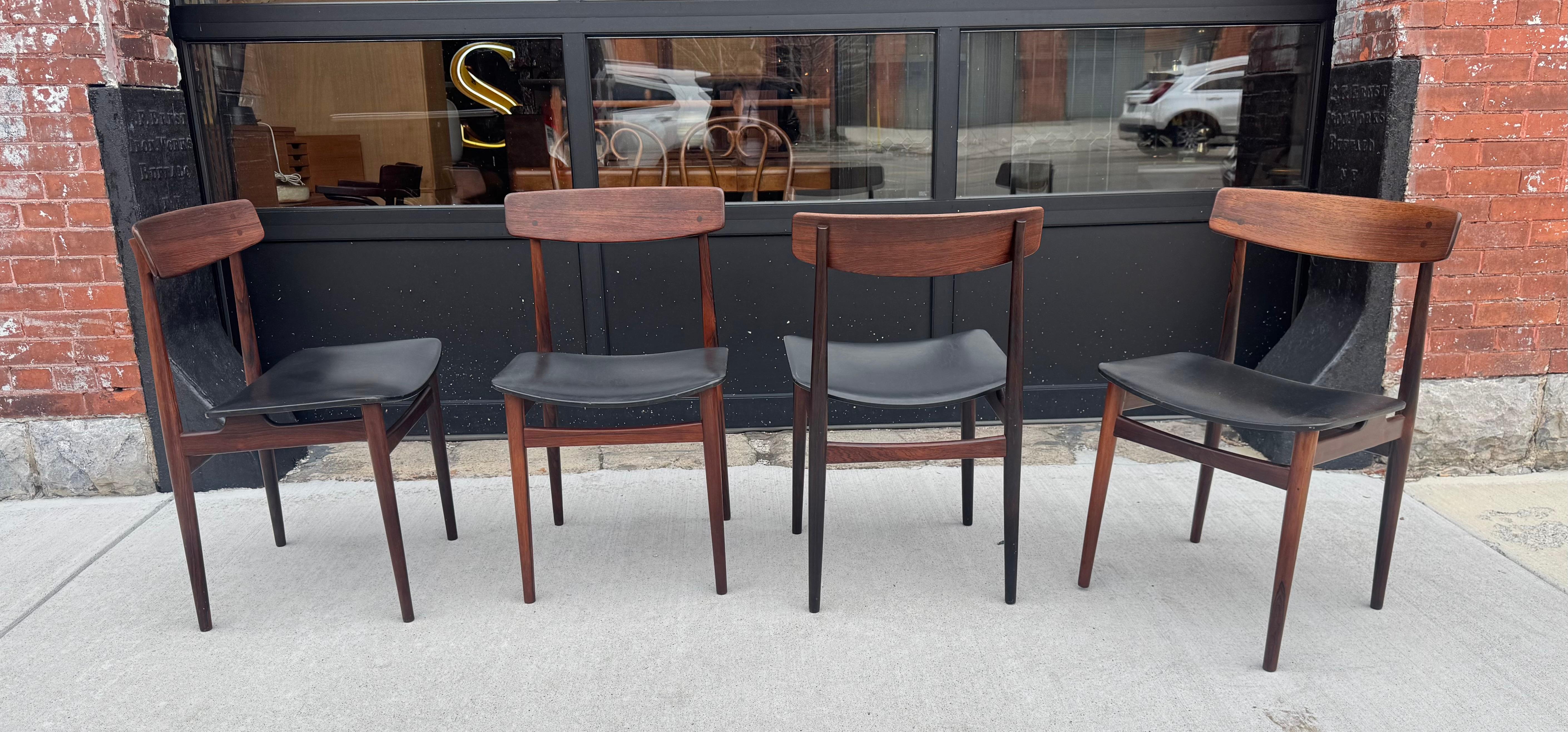 Atemberaubendes Set (4) dänische mODERNIST Esszimmerstühle aus Rosenholz, 1950er Jahre/ Frederik Kayser im Angebot 6