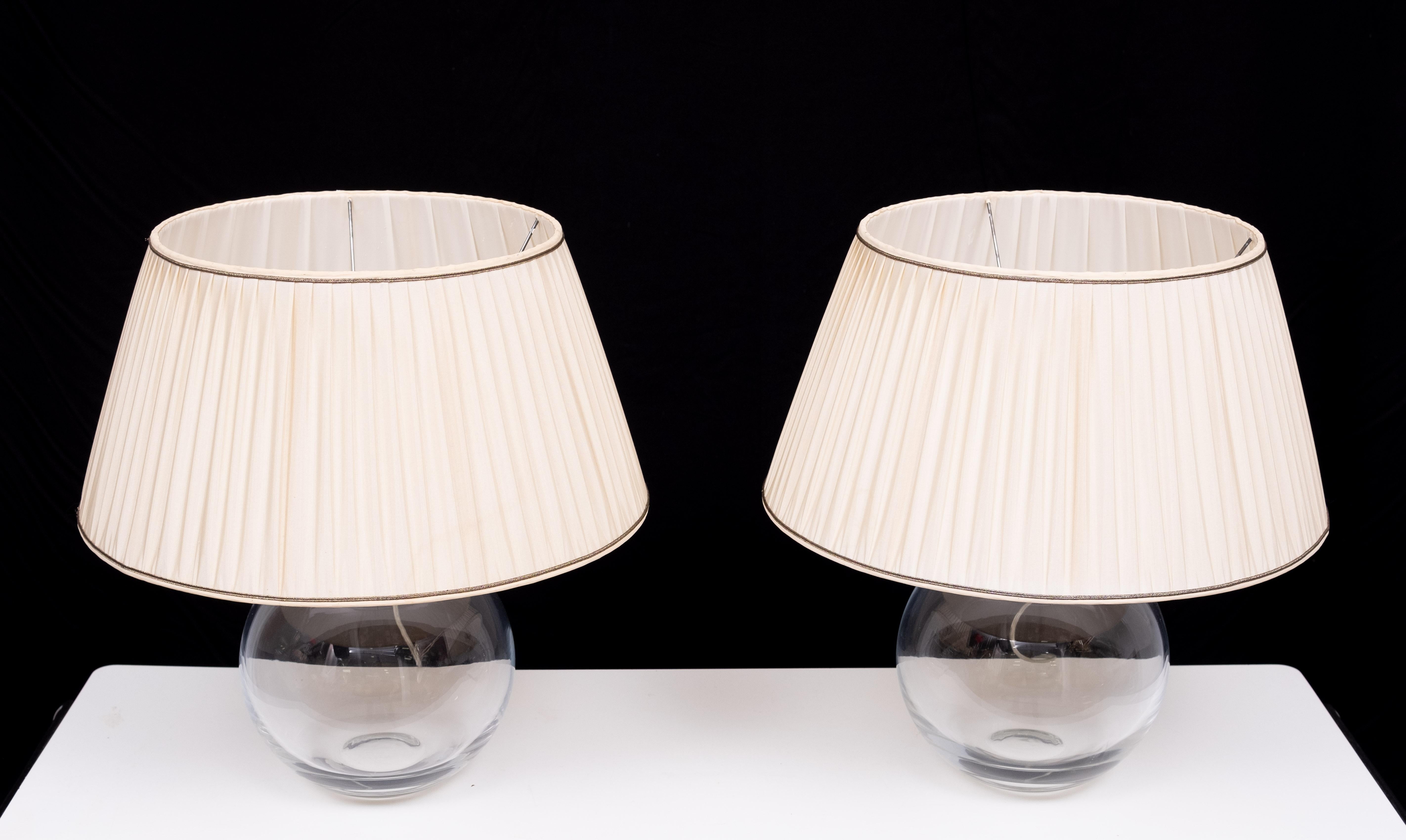Français Superbe ensemble de lampes de table Ball and Ball en verre  1970 France en vente