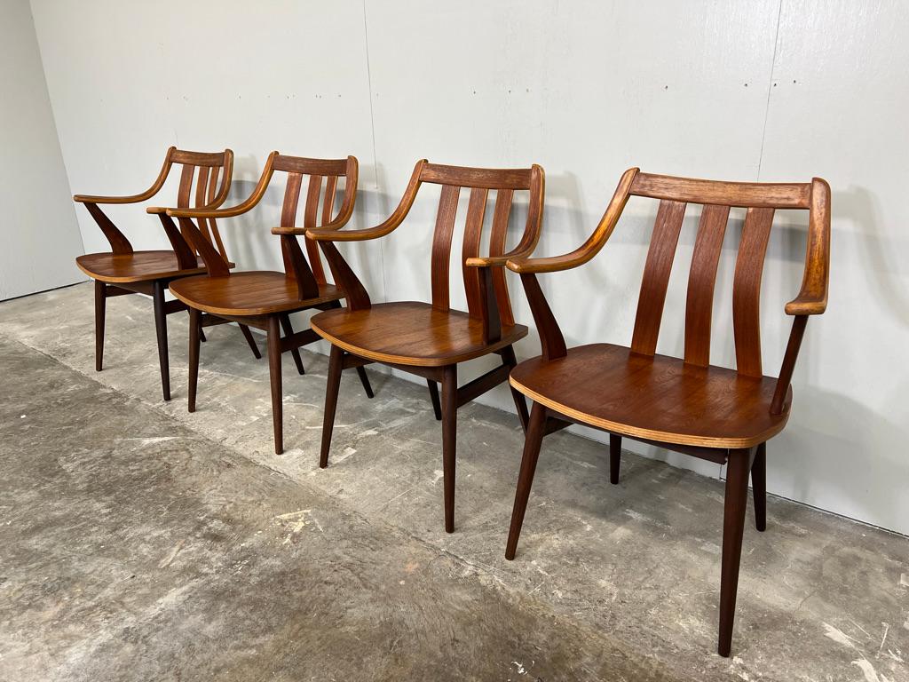 Atemberaubendes Set von 4 Vintage Retro-Esszimmerstühlen aus Teakholz, gebogenem Holz, 1960er Jahre, Bio (20. Jahrhundert) im Angebot