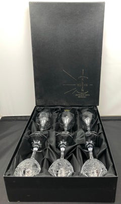 Étonnant ensemble de 6 verres à vin rouge en cristal de Baccarat