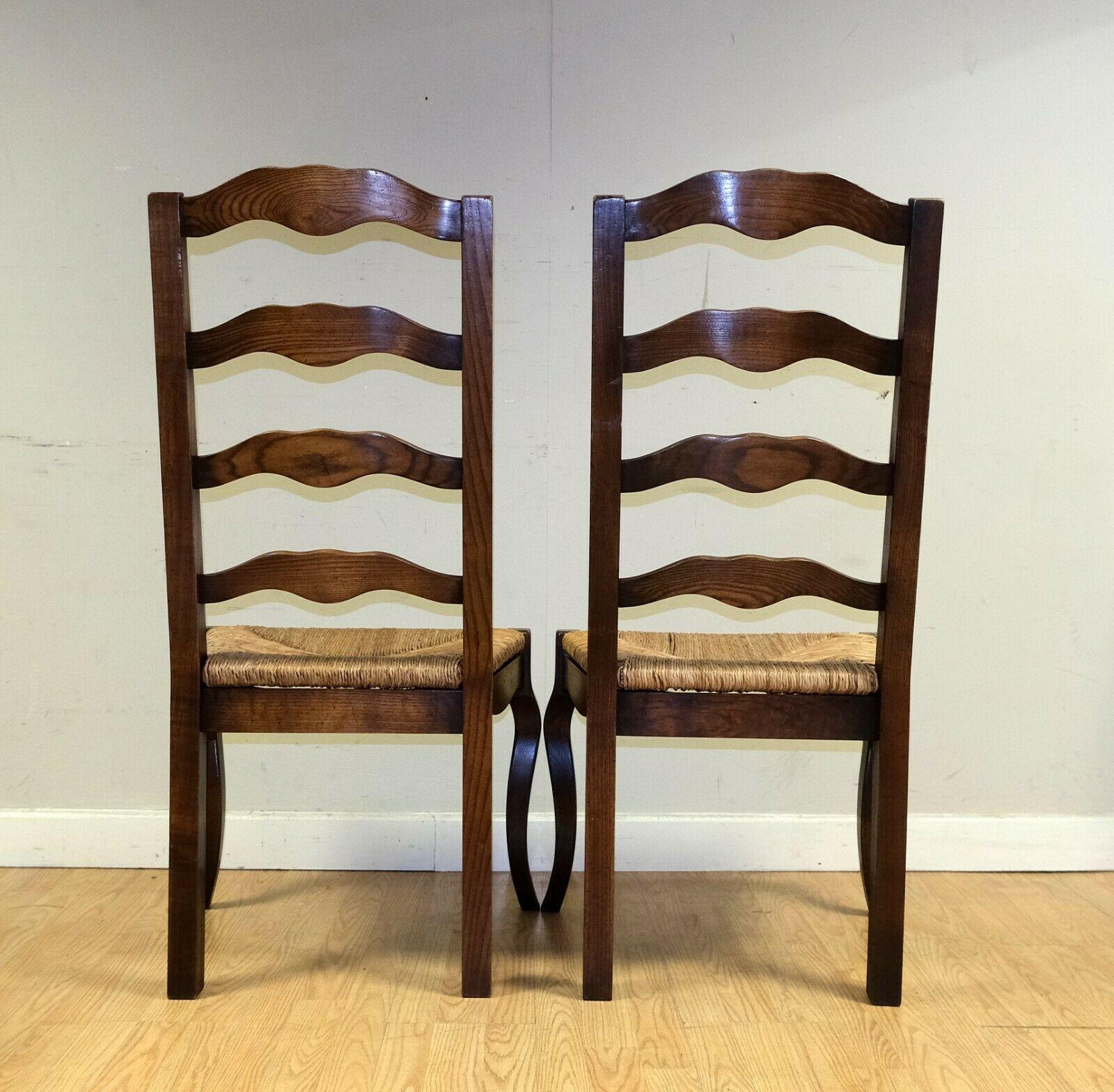 20th Century Stunning Set of 6 French Elm Wood Dining Chairs on Rush Seats with Two Carvers