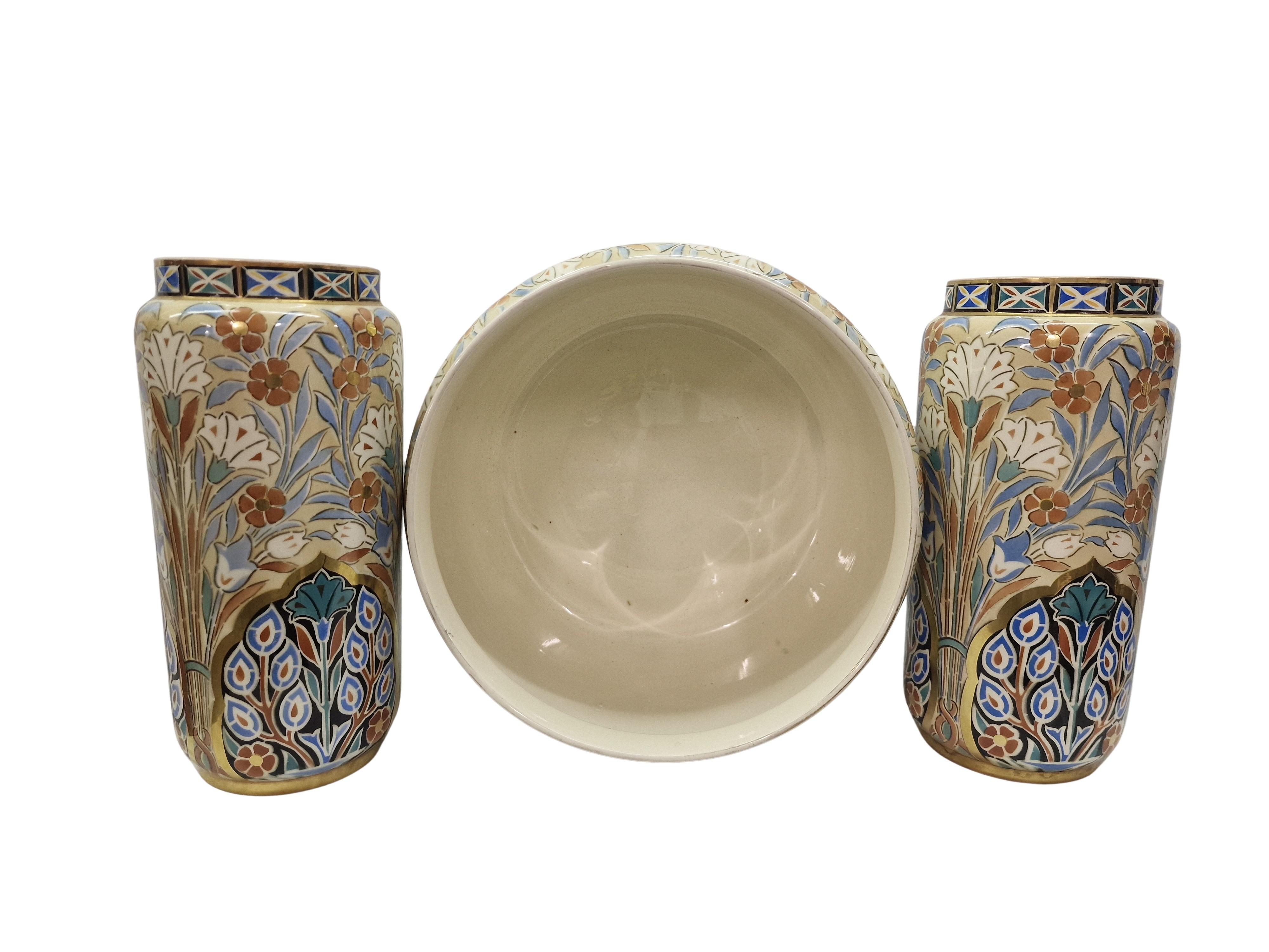 Superbe ensemble composé d'une jardinière et de deux vases, Keller & Guérin Luneville 1900, France en vente 7