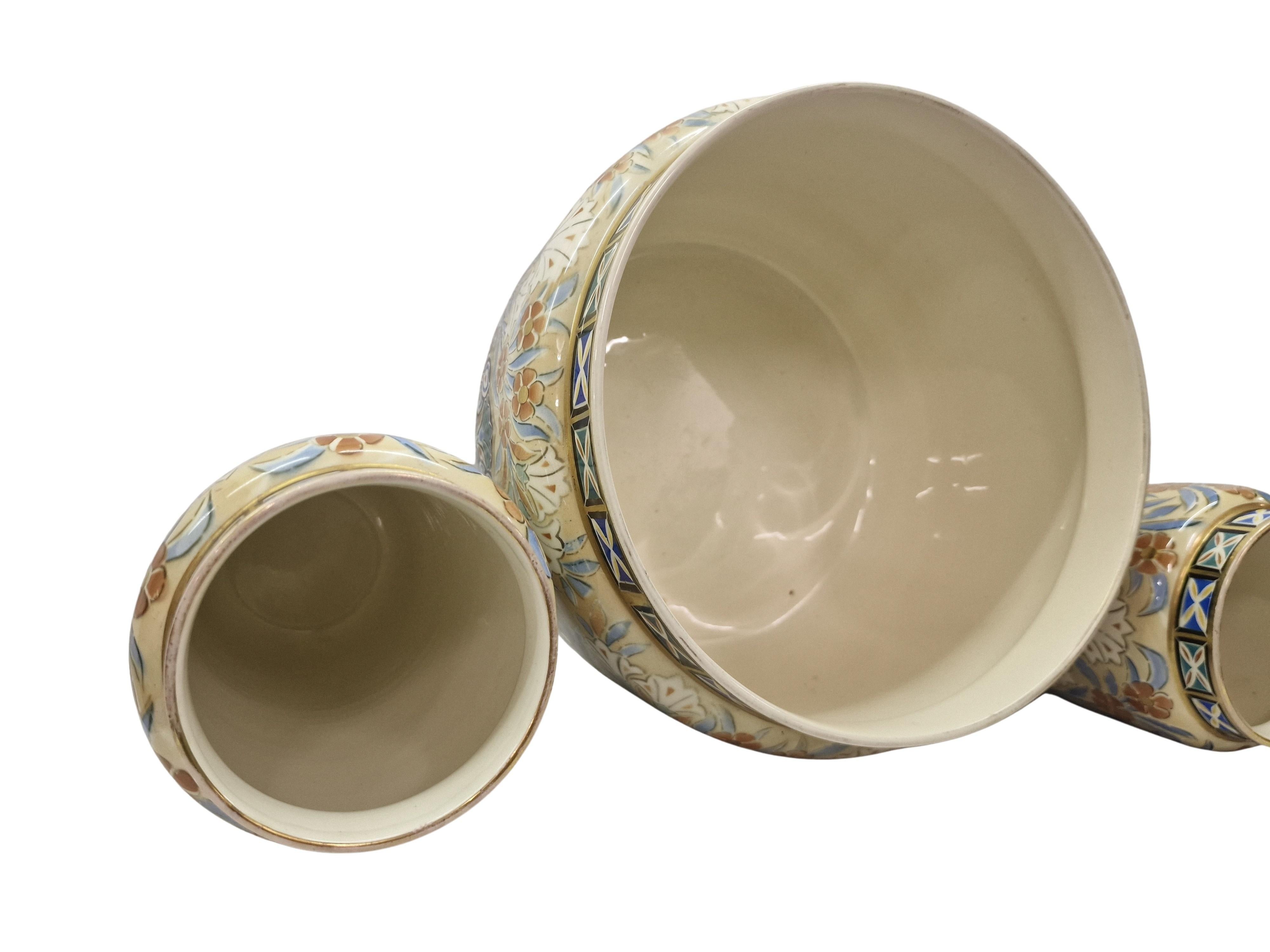 Superbe ensemble composé d'une jardinière et de deux vases, Keller & Guérin Luneville 1900, France en vente 9