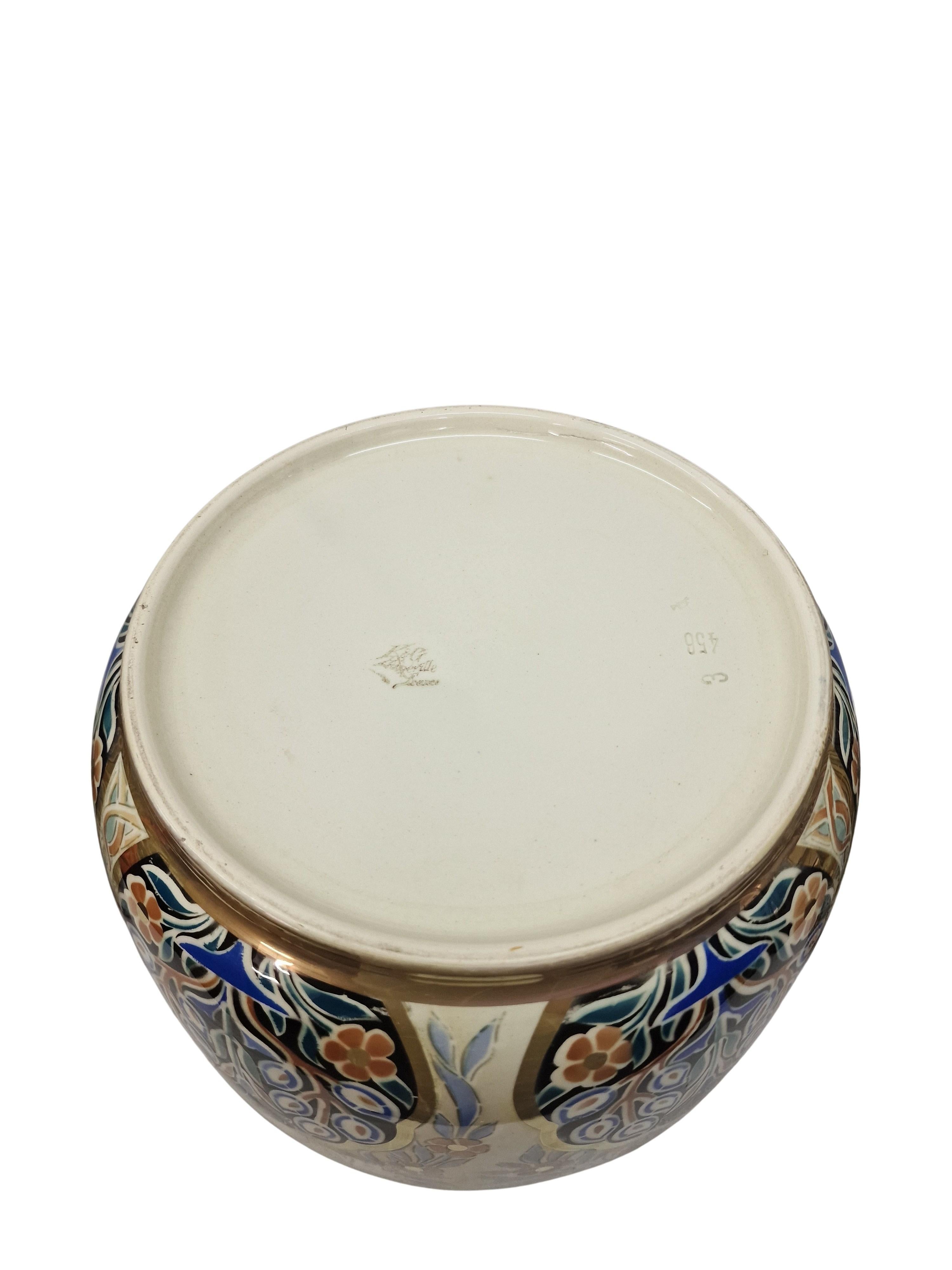 Céramique Superbe ensemble composé d'une jardinière et de deux vases, Keller & Guérin Luneville 1900, France en vente