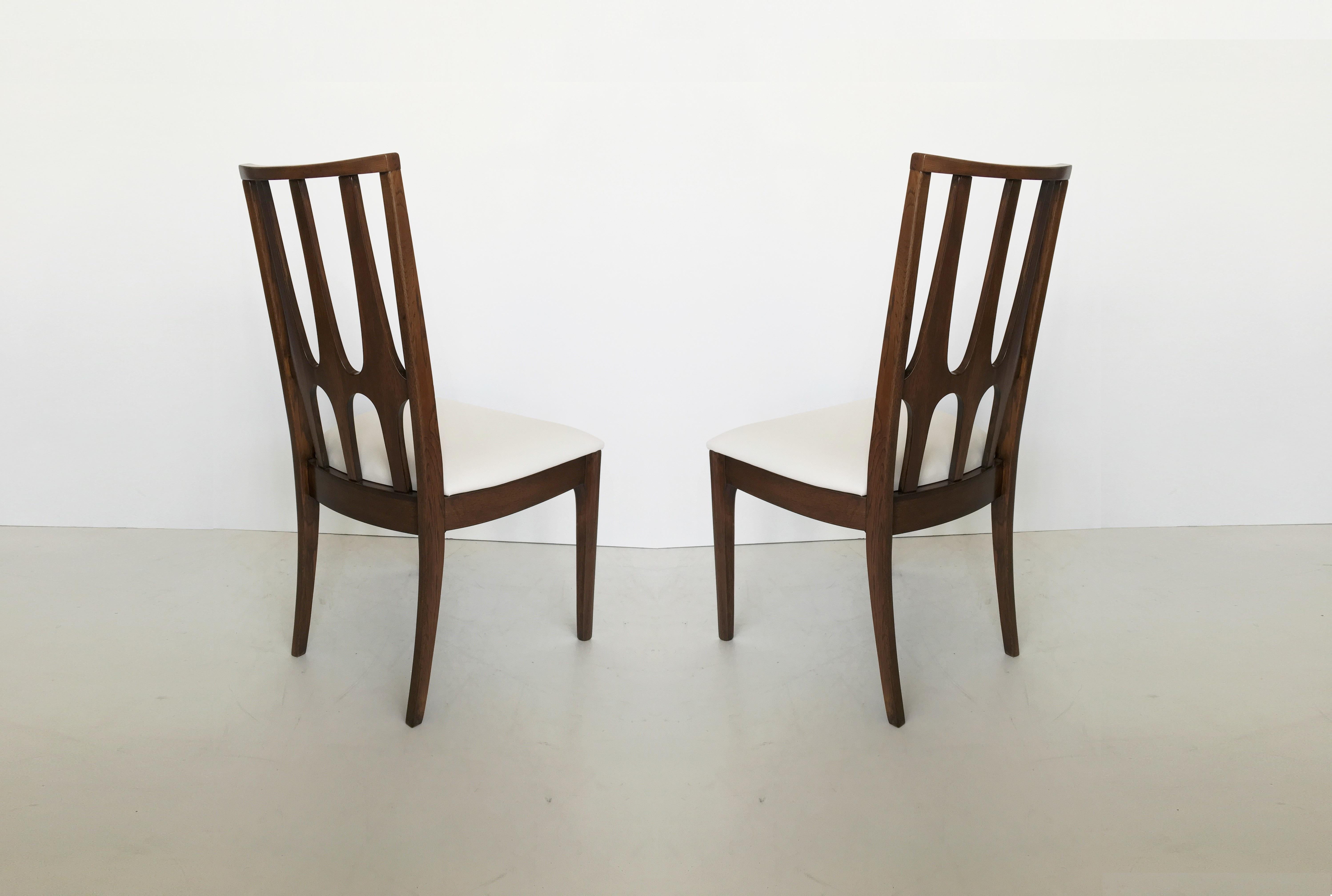 Stunning Set of Eight Mid-Century Modern Broyhill Brasilia Dining Chairs For Sale 4