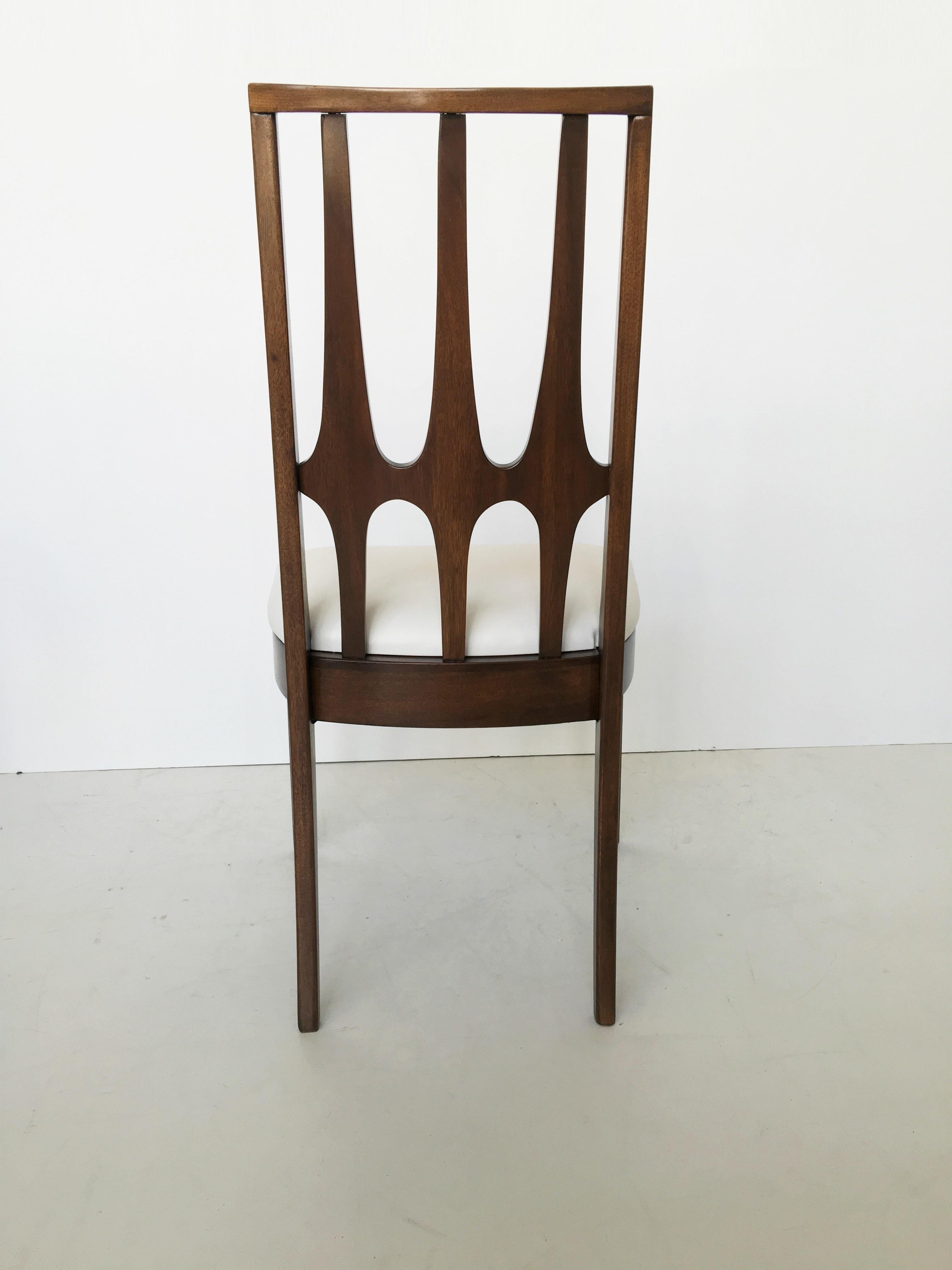 Stunning Set of Eight Mid-Century Modern Broyhill Brasilia Dining Chairs For Sale 5