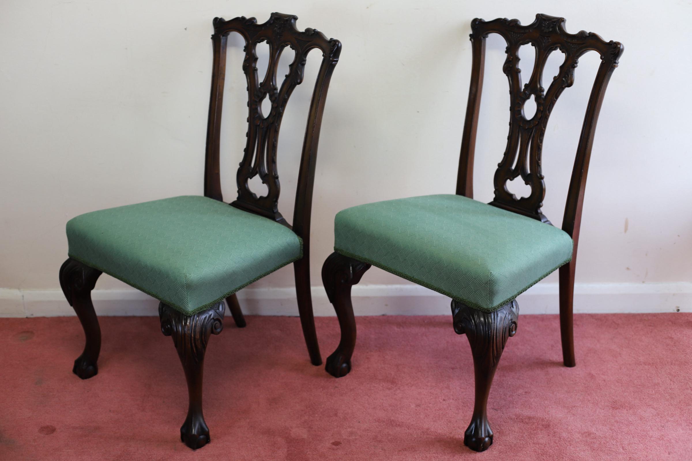 Stunning Set Of Six Chippendale Style Dining Chairs  In Good Condition For Sale In Crawley, GB