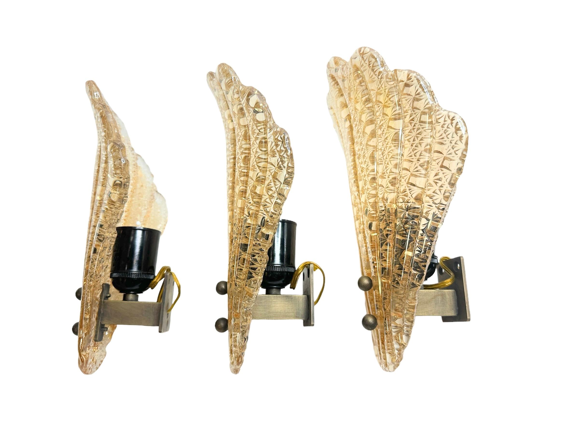 Mid-20th Century Stunning Set of Three Murano Glass Leaf Sconces by Barovier and Toso, Italy For Sale