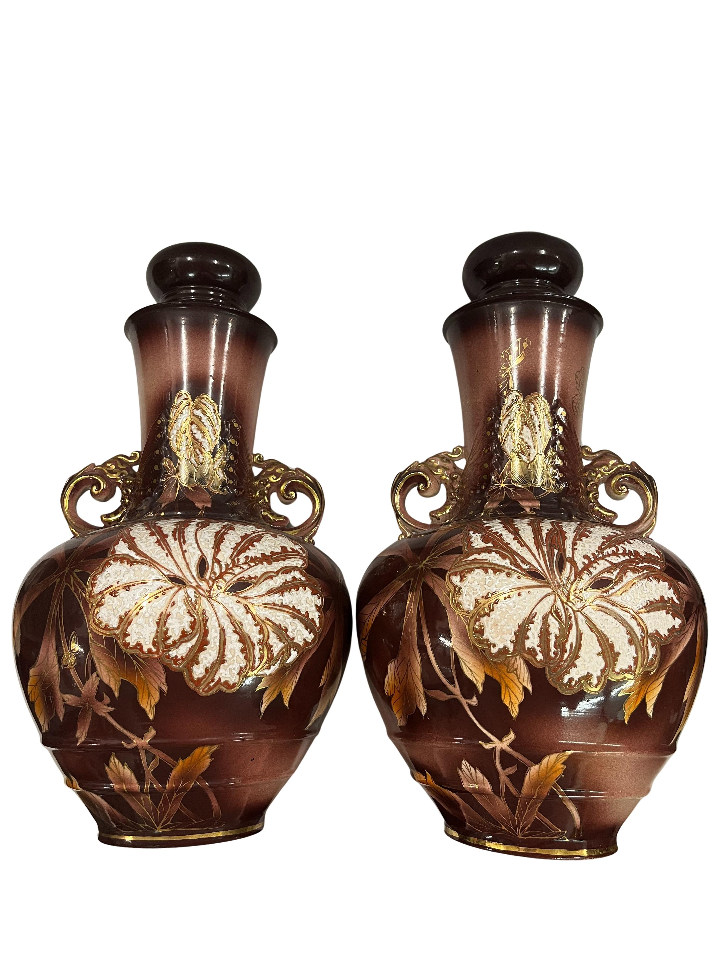 Hand-Painted Stunning set of two large format vases, Japanese style, 1900 Art Nouveau, France For Sale