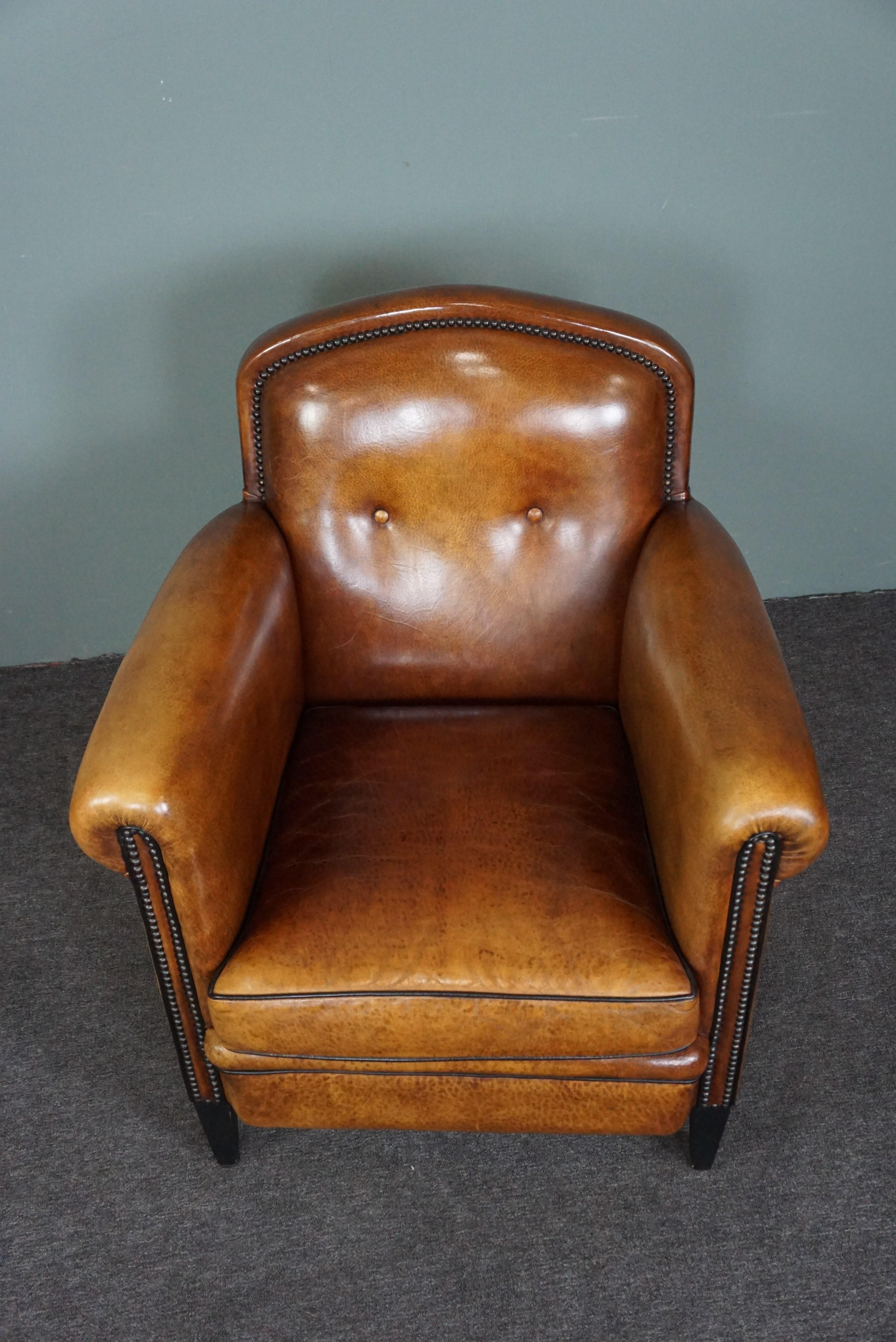 Stunning sheepskin armchair in very good condition In Good Condition For Sale In Harderwijk, NL