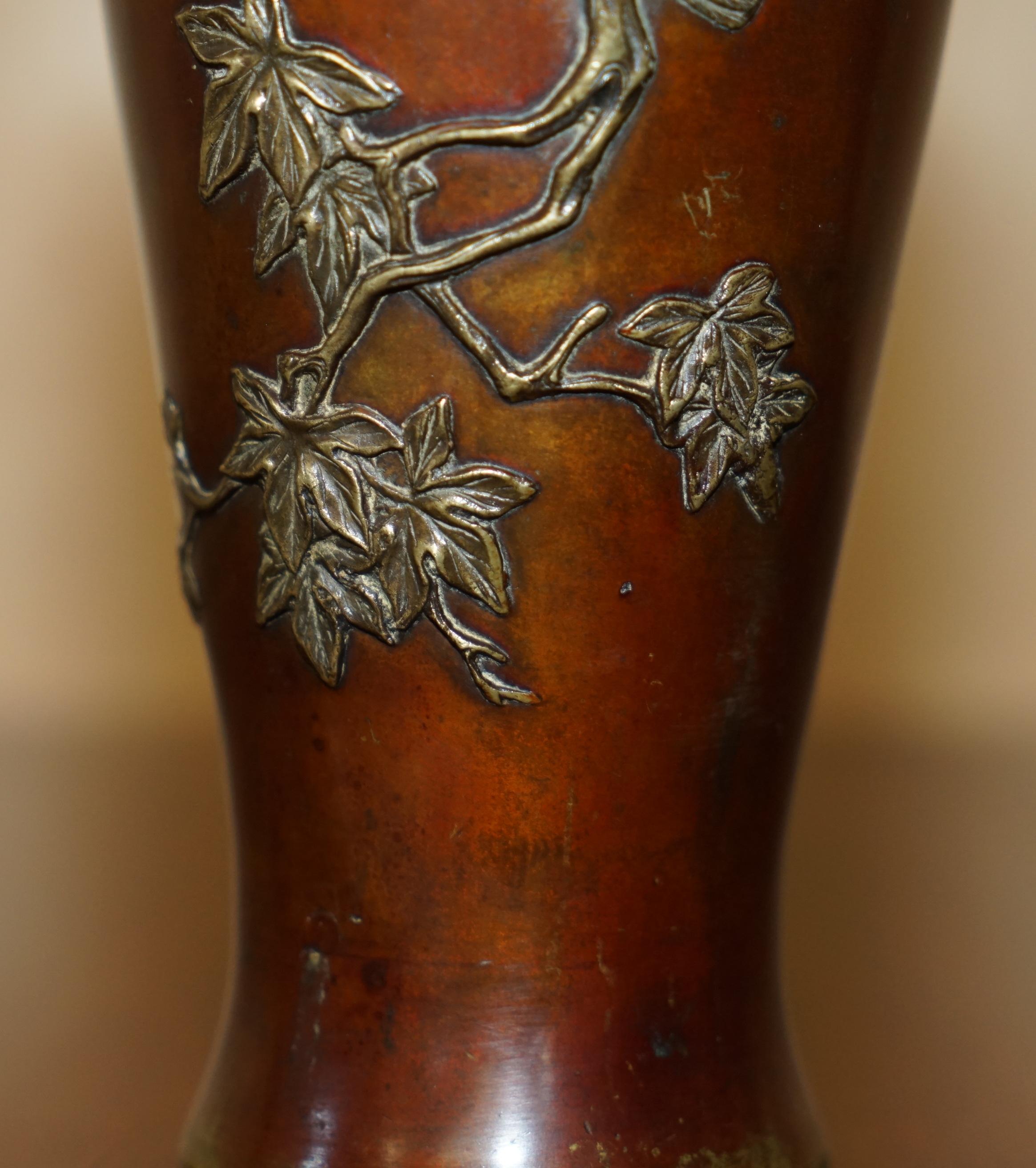 Bronze STUNNING SiGNED ANTIQUE CIRCA 1870 JAPANESE VASE DEPICTING A BIRD ON A BRANCH For Sale