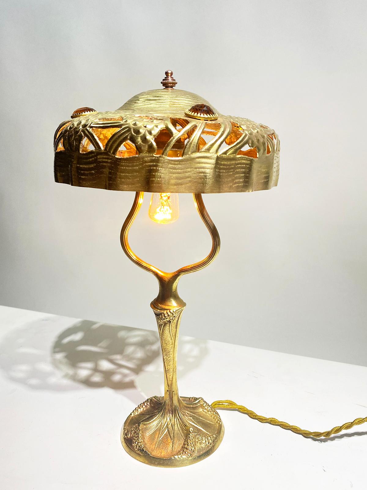 Atemberaubende signierte Jugendstil-Tischlampe von Georges Leleu (Französisch) im Angebot