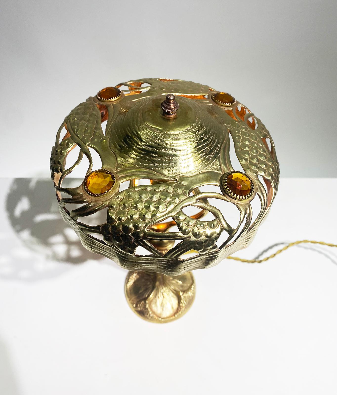 Atemberaubende signierte Jugendstil-Tischlampe von Georges Leleu (20. Jahrhundert) im Angebot