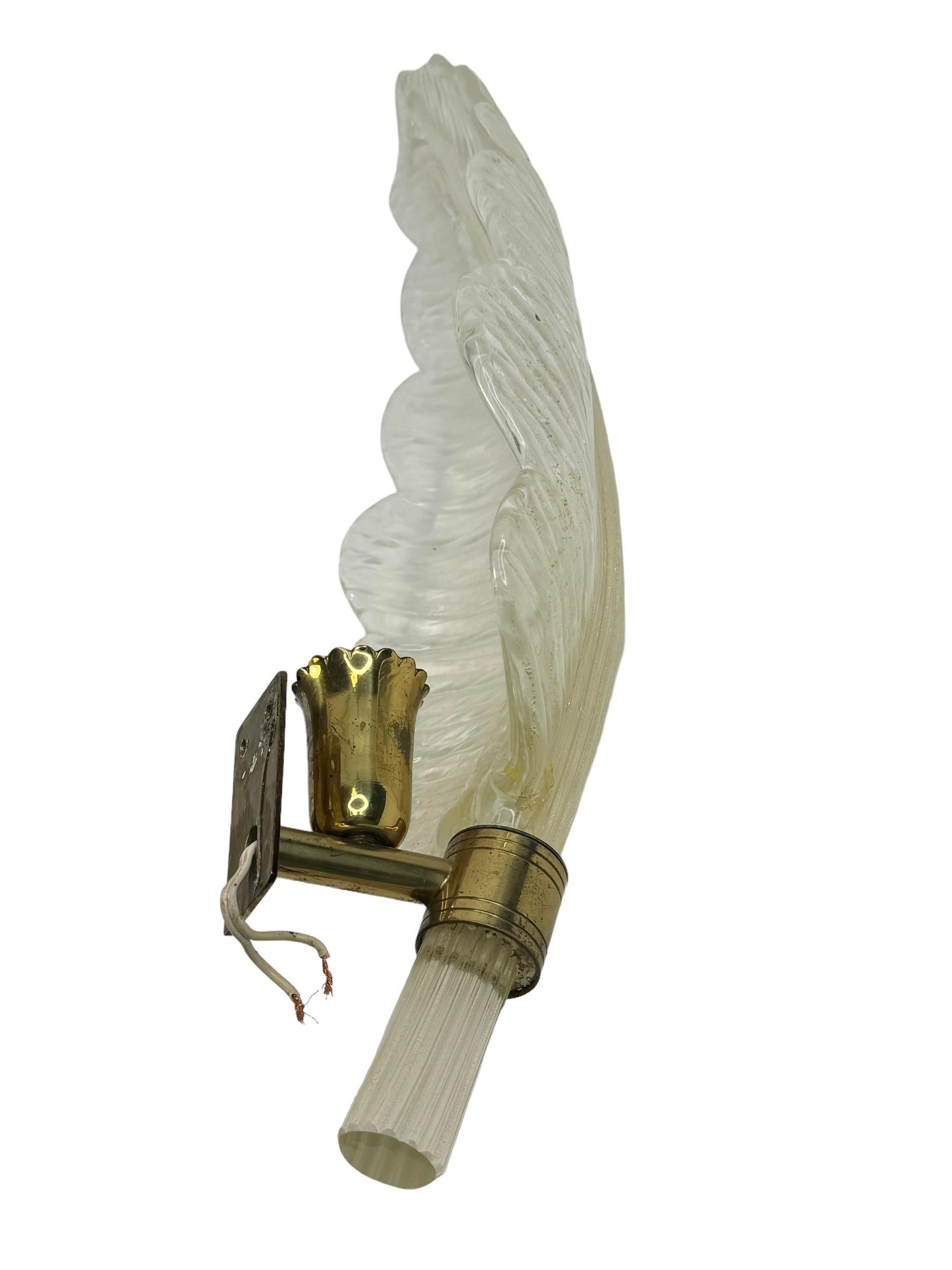 Stunning Single Murano Glass Leaf Sconces by Barovier Toso, Italy 1960s In Good Condition For Sale In Nuernberg, DE