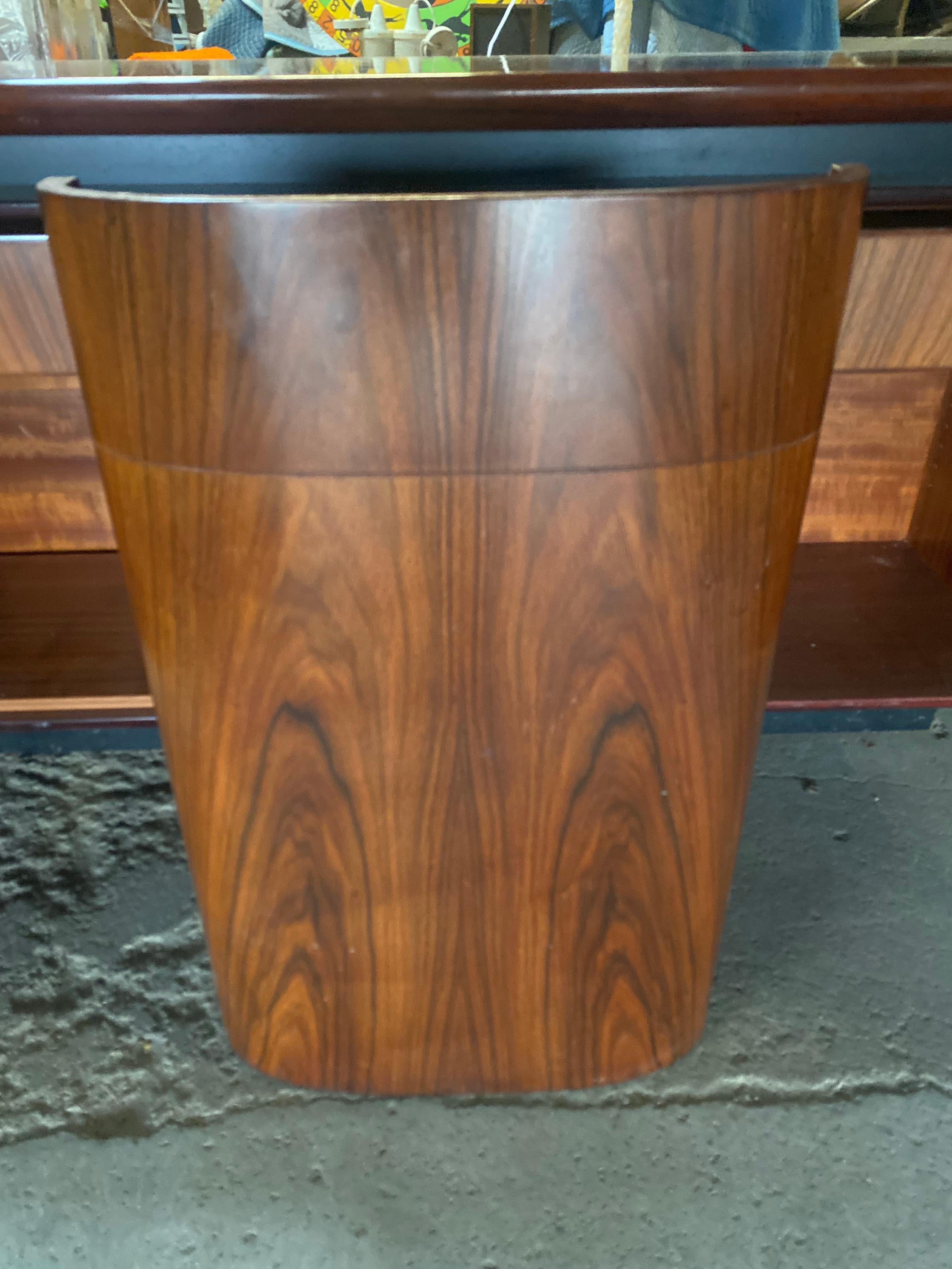 Stunning Skovby Rosewood Bar or Credenza, Danish Modern  In Good Condition For Sale In Buffalo, NY