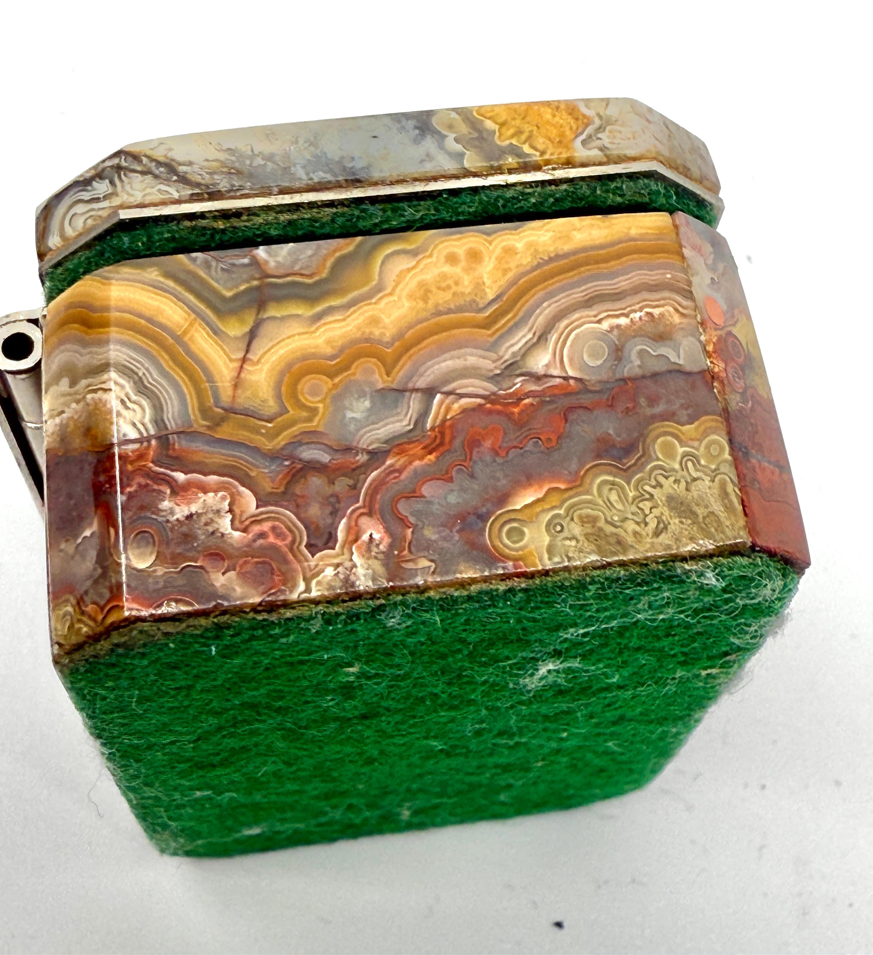 Stunning Small Agate and Lapis Boxes For Sale 4