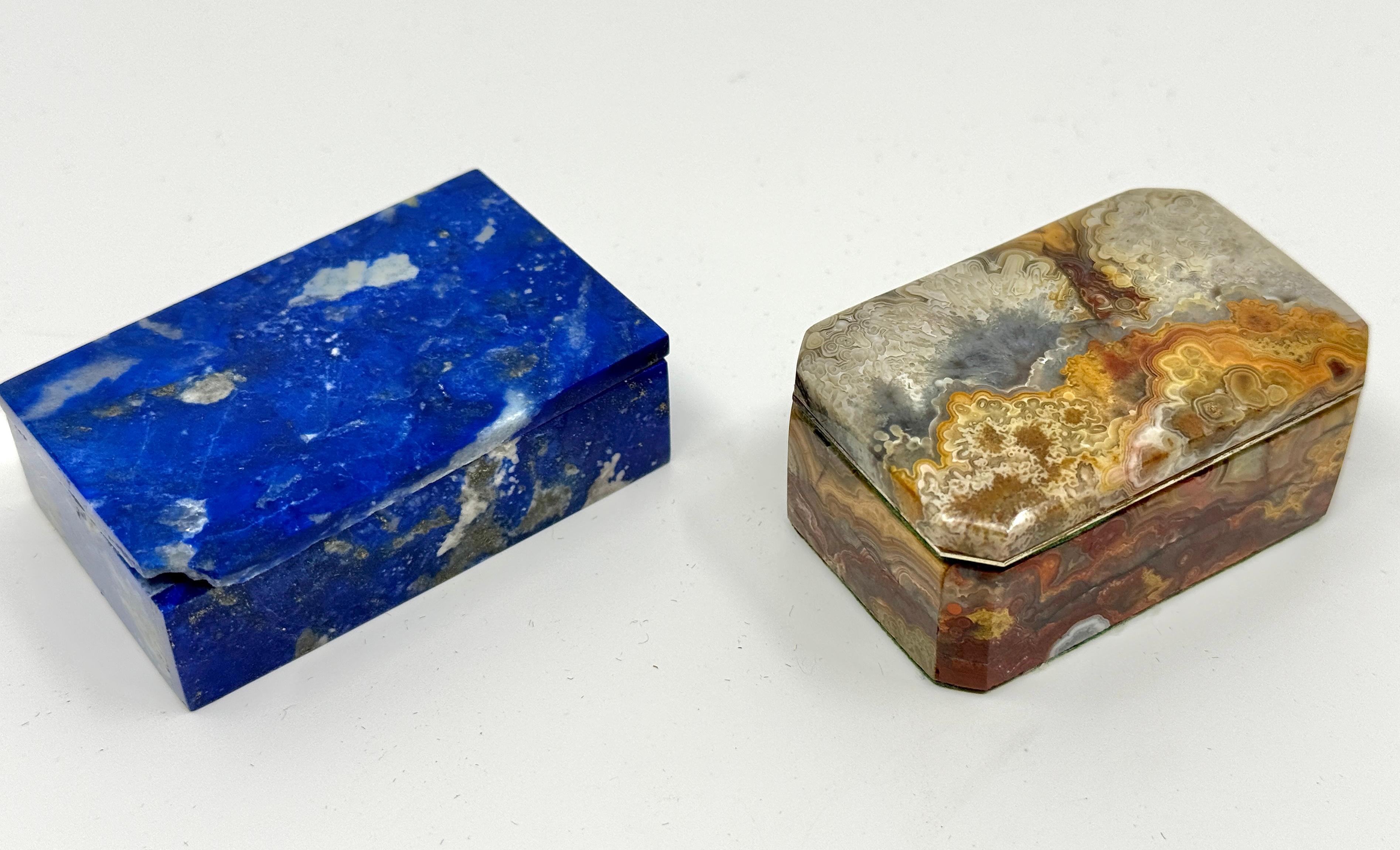 Stunning Small Agate and Lapis Boxes For Sale 13