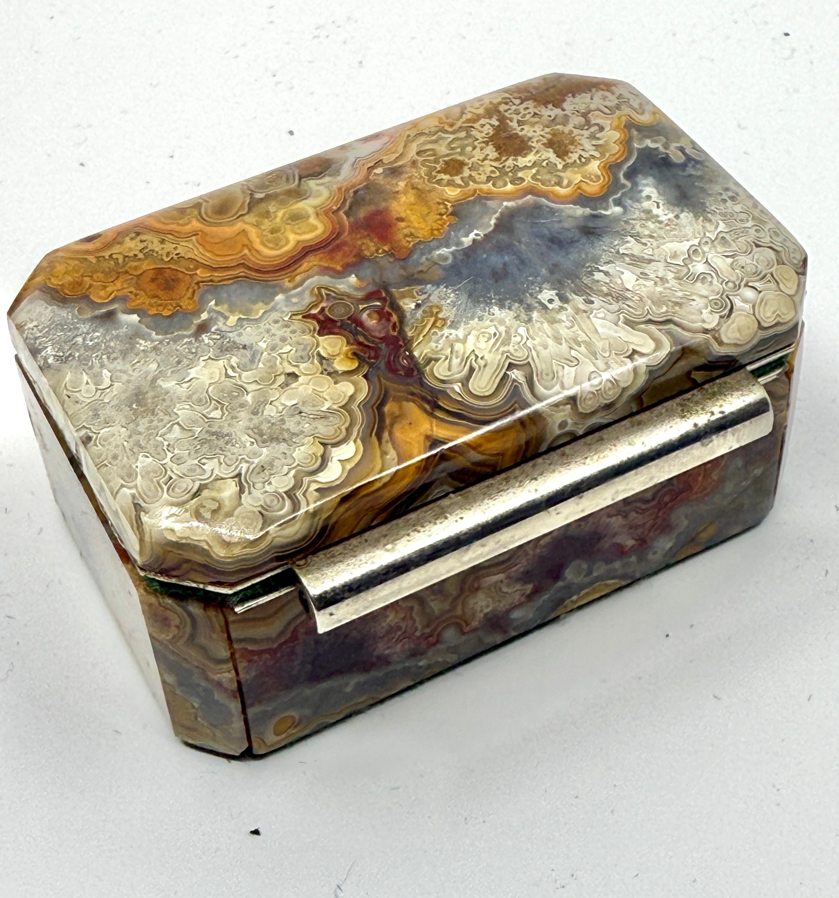 Stunning Small Agate and Lapis Boxes In Good Condition For Sale In Palm Springs, CA