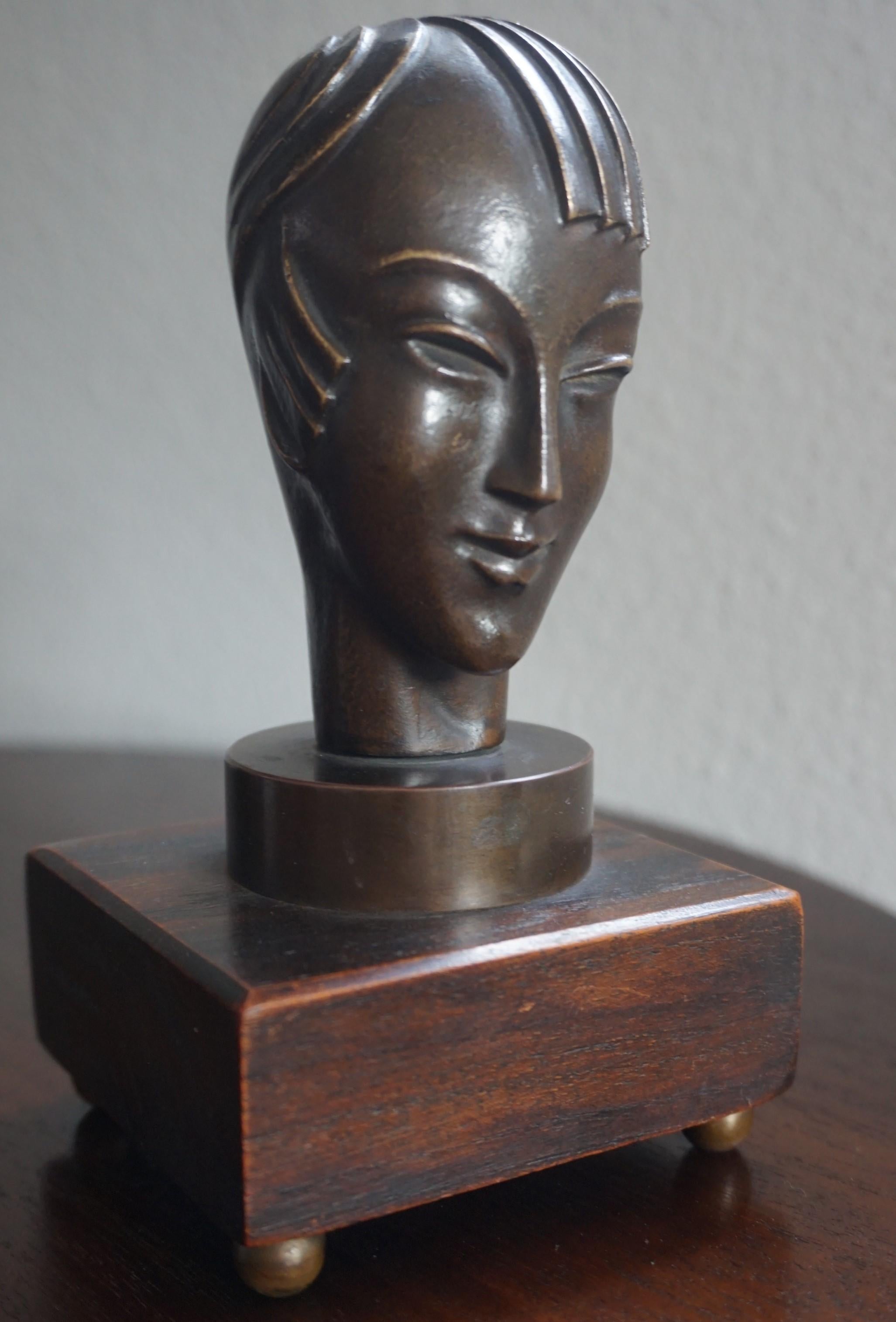 Stunning & Small Art Deco Bronze Androgynous Sculpture with Asian Look and Feel 3