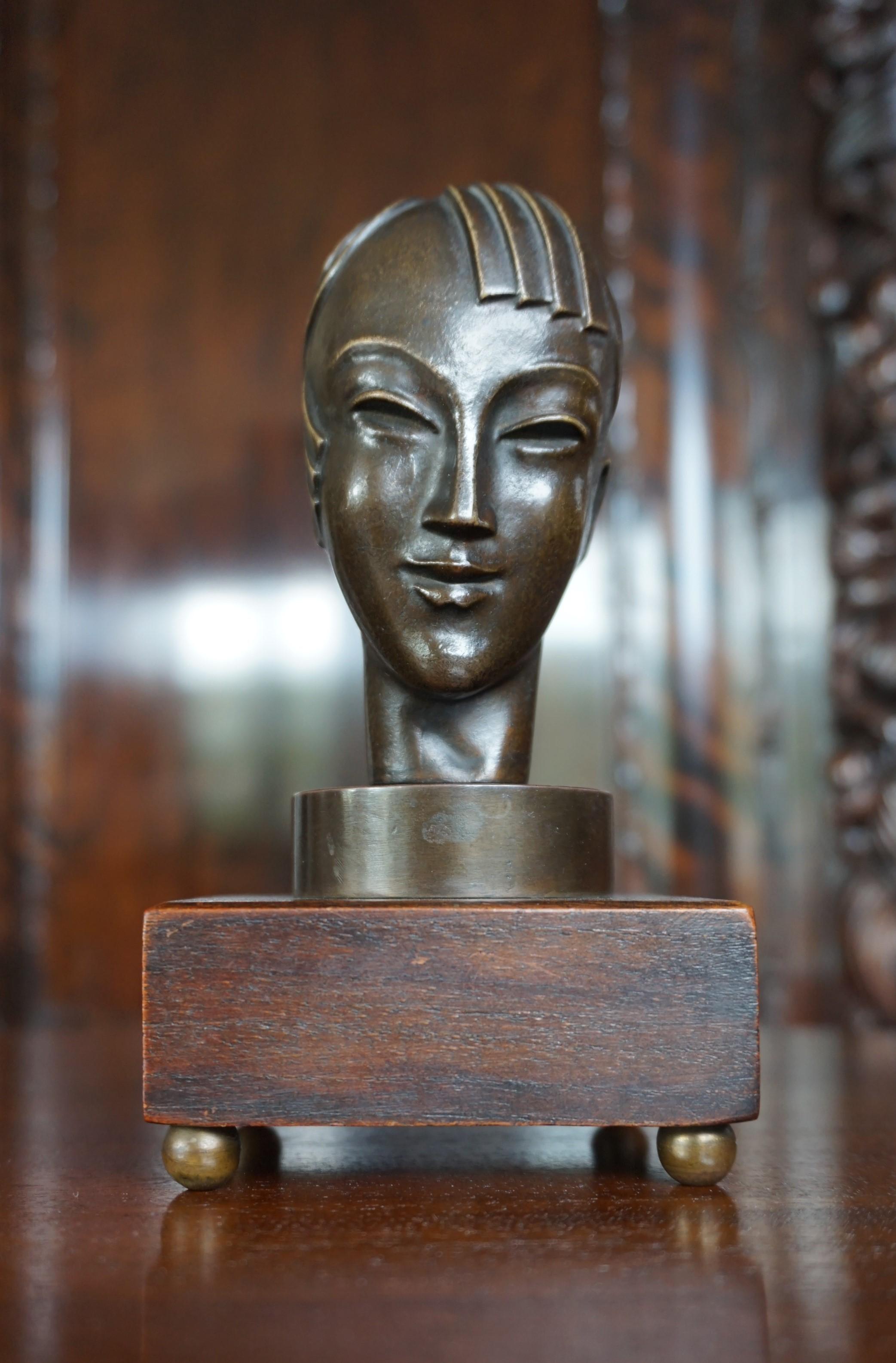 Stunning & Small Art Deco Bronze Androgynous Sculpture with Asian Look and Feel 4