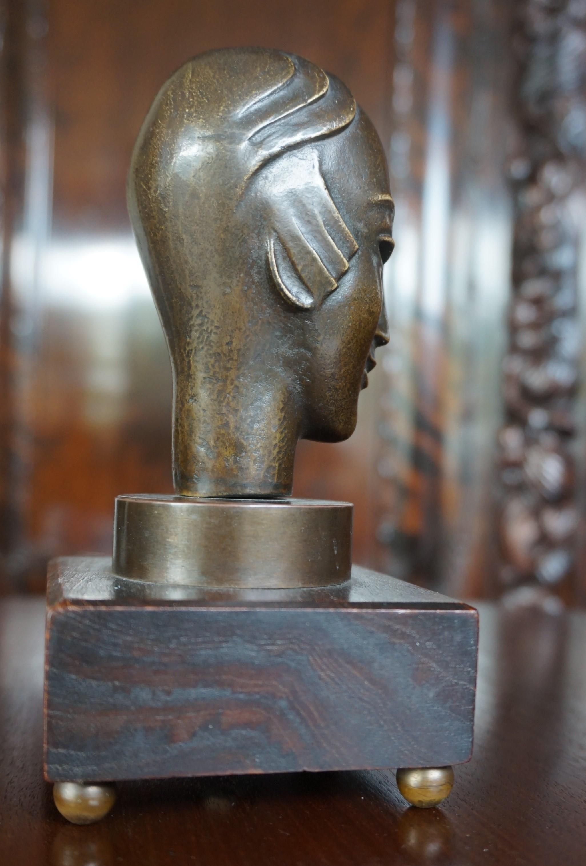 20th Century Stunning & Small Art Deco Bronze Androgynous Sculpture with Asian Look and Feel