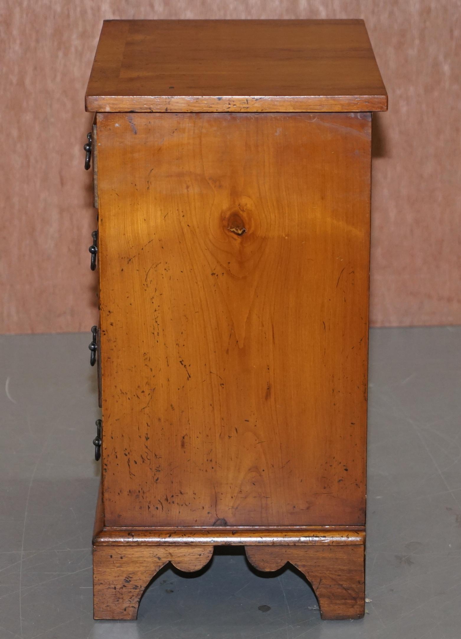 Stunning Small Burr Yew Chest of Drawers Lamp End Wine Bed Side Table Sized 4