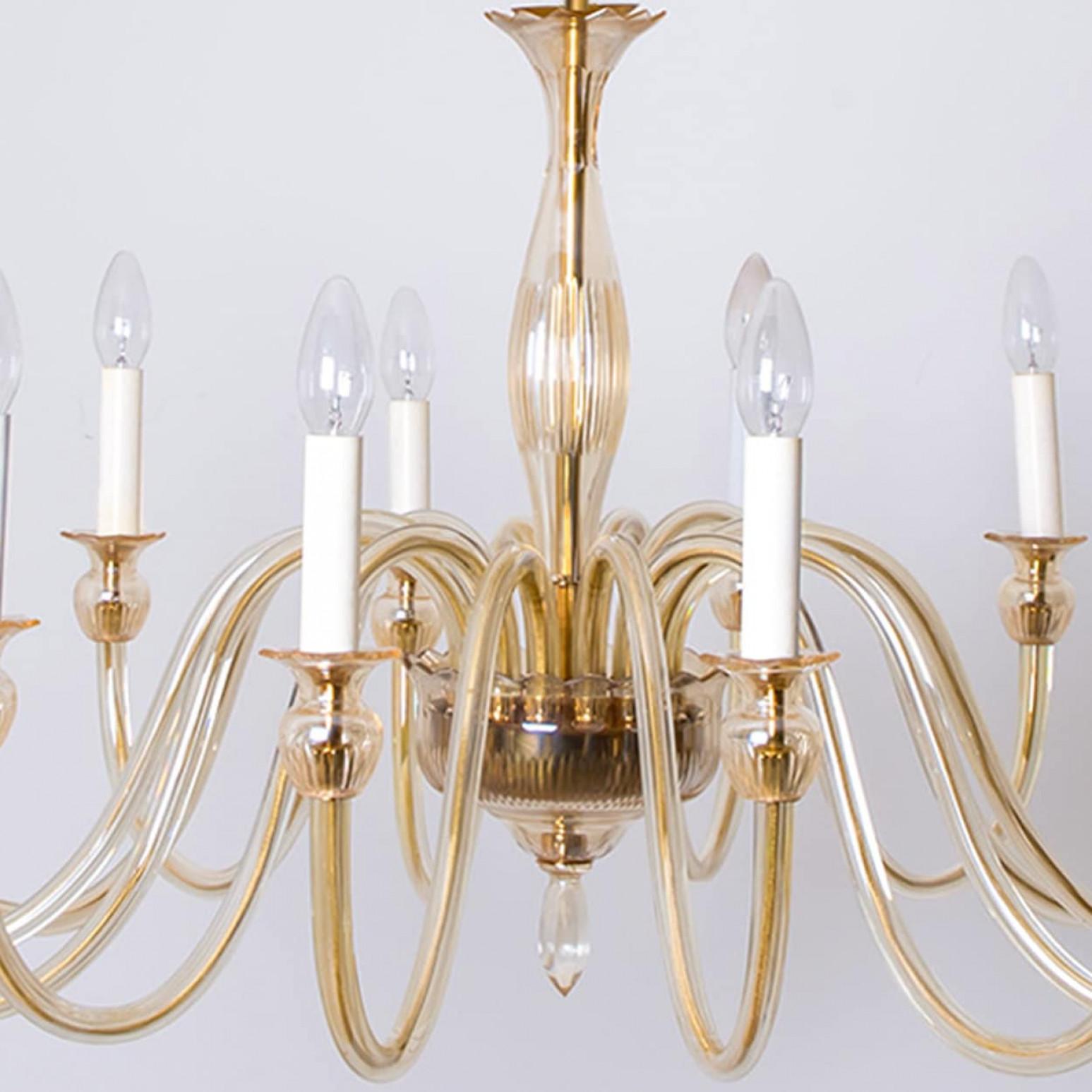 Altro Stupendo lampadario in vetro di Murano color ambra morbida a 14 bracci, Italia 1960 in vendita