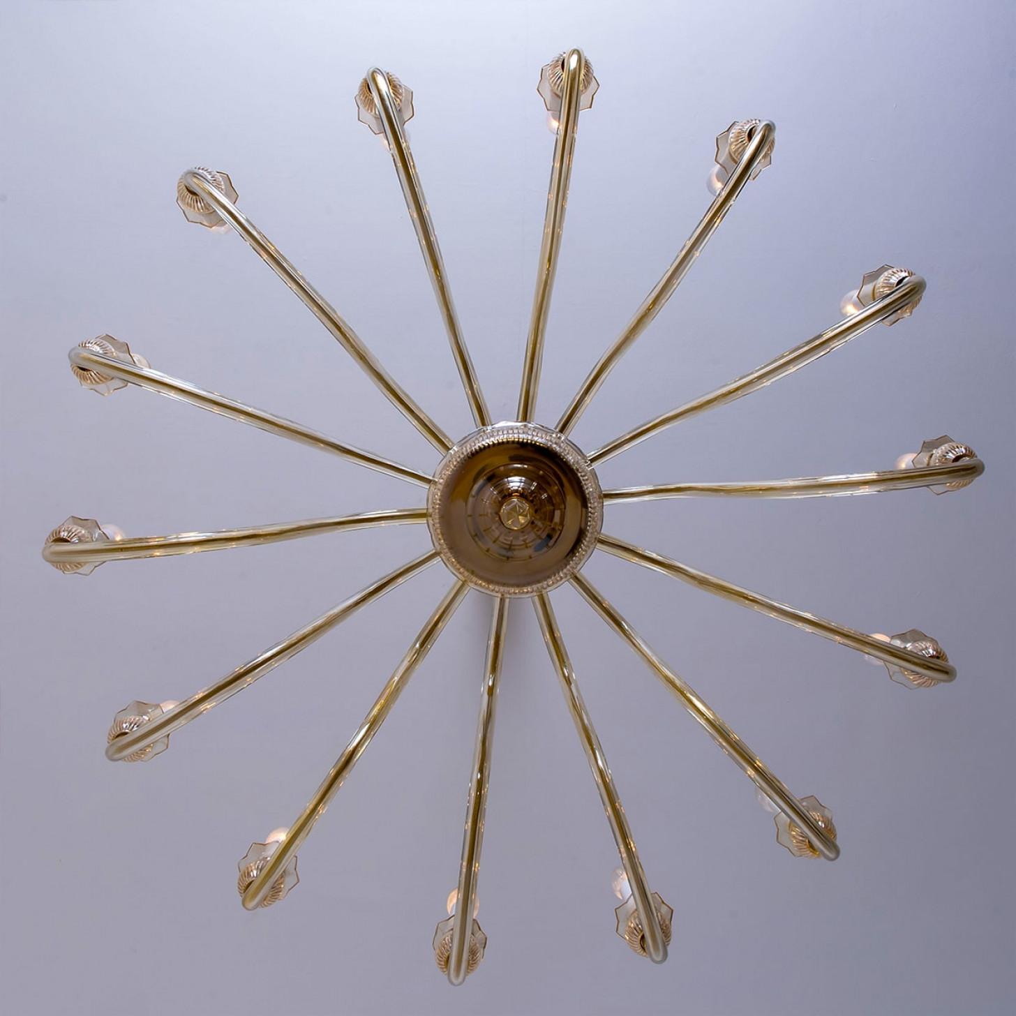 Stunning Soft Amber Murano Glass Chandelier 14 arms, Italy 1960 For Sale 1