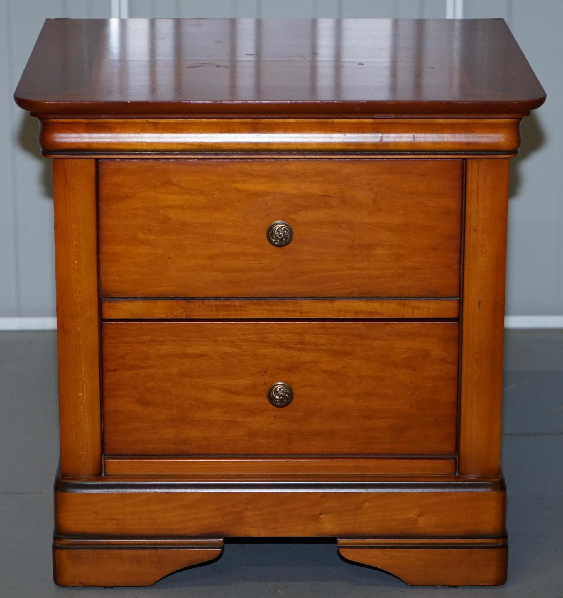 Wimbledon-Furniture

Wimbledon-Furniture is delighted to offer for sale this lovely bedside table chest of drawers

Please note the delivery fee listed is just a guide, it covers within the M25 only, for an accurate quote please send me your