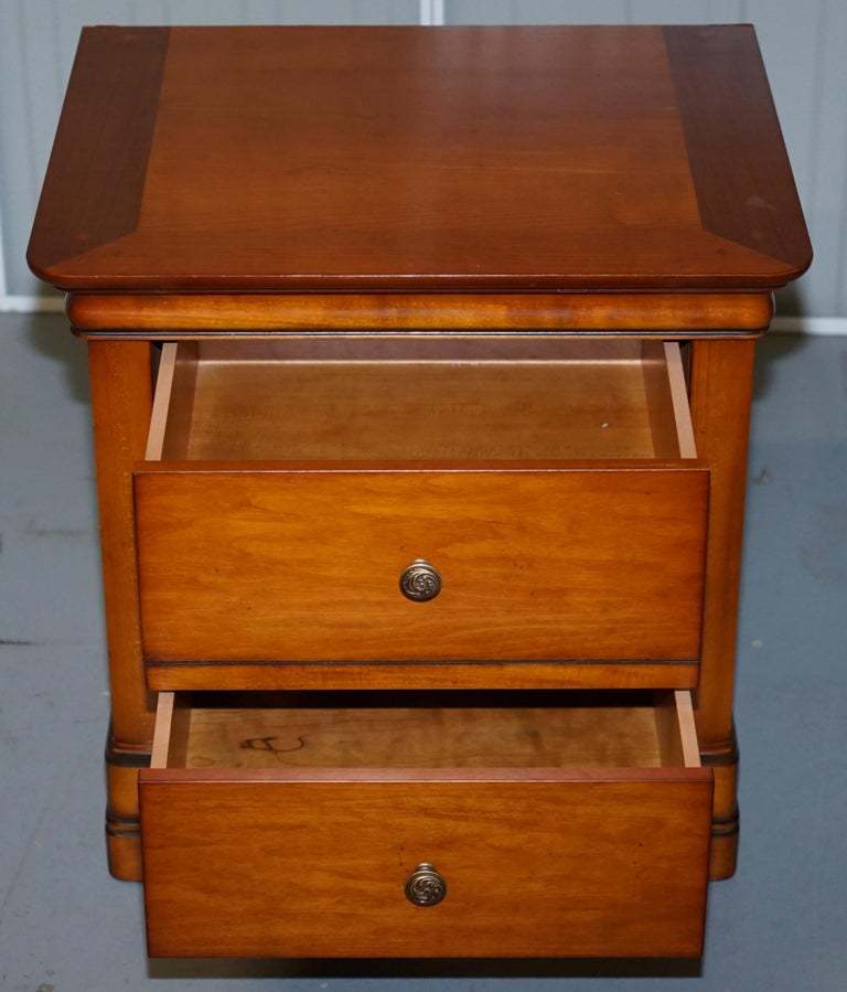 STUNNING SOLID CHERRY WOOD BEDSIDE TABLE CHEST OF DRAWERS PART OF A